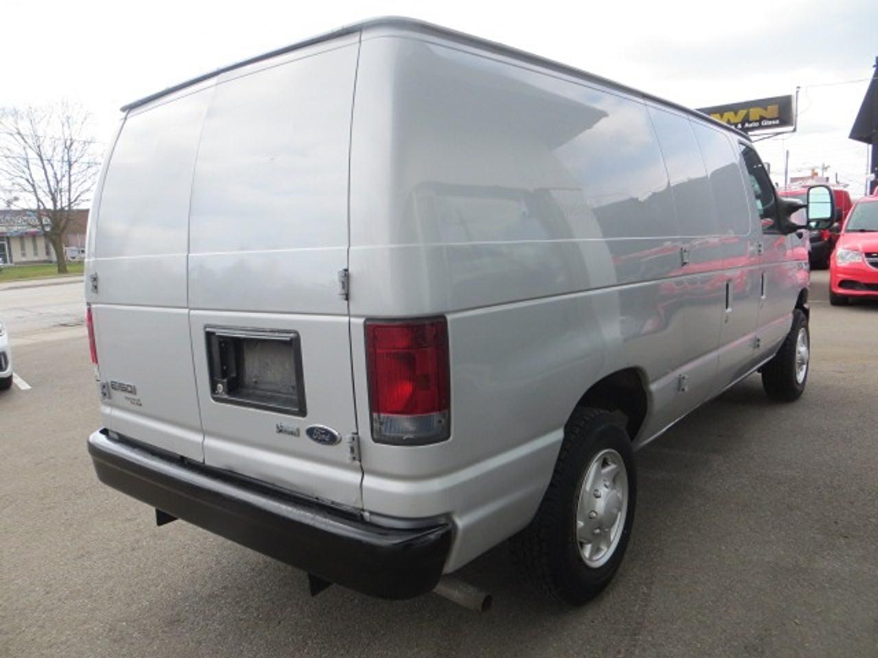 2012 Ford Econoline CERTIFIED, 1 OWNER, ONLY 86,000KM, SHELVES Photo