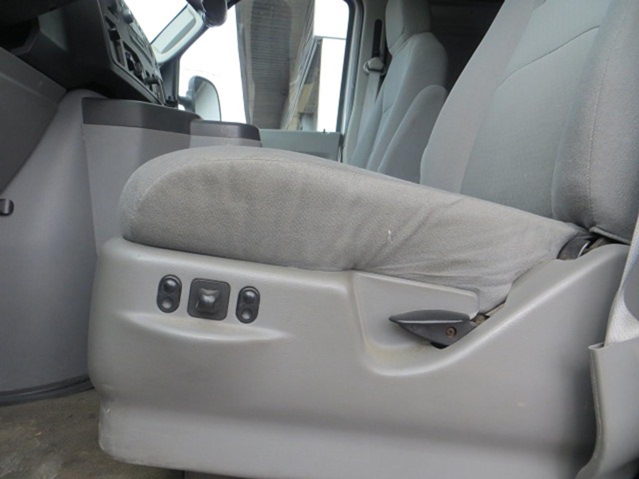2012 Ford Econoline CERTIFIED, 1 OWNER, ONLY 86,000KM, SHELVES Photo