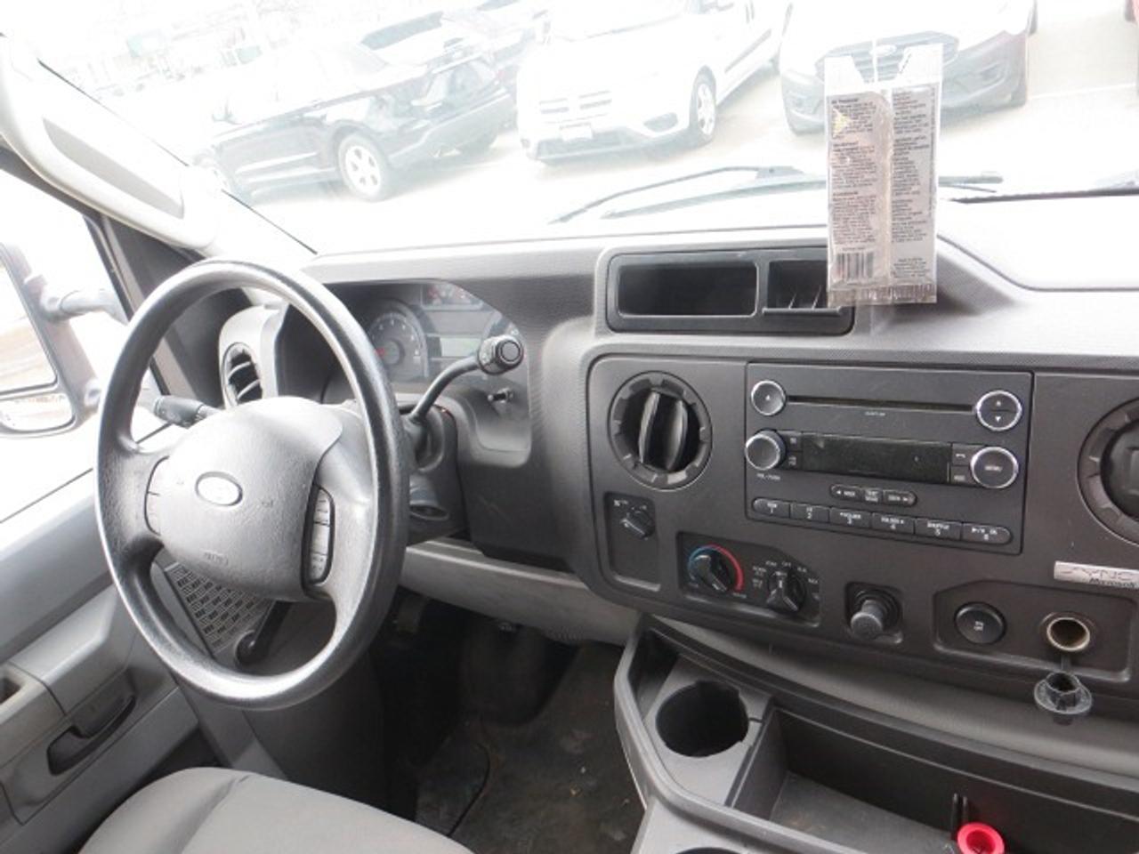 2012 Ford Econoline CERTIFIED, 1 OWNER, ONLY 86,000KM, SHELVES Photo