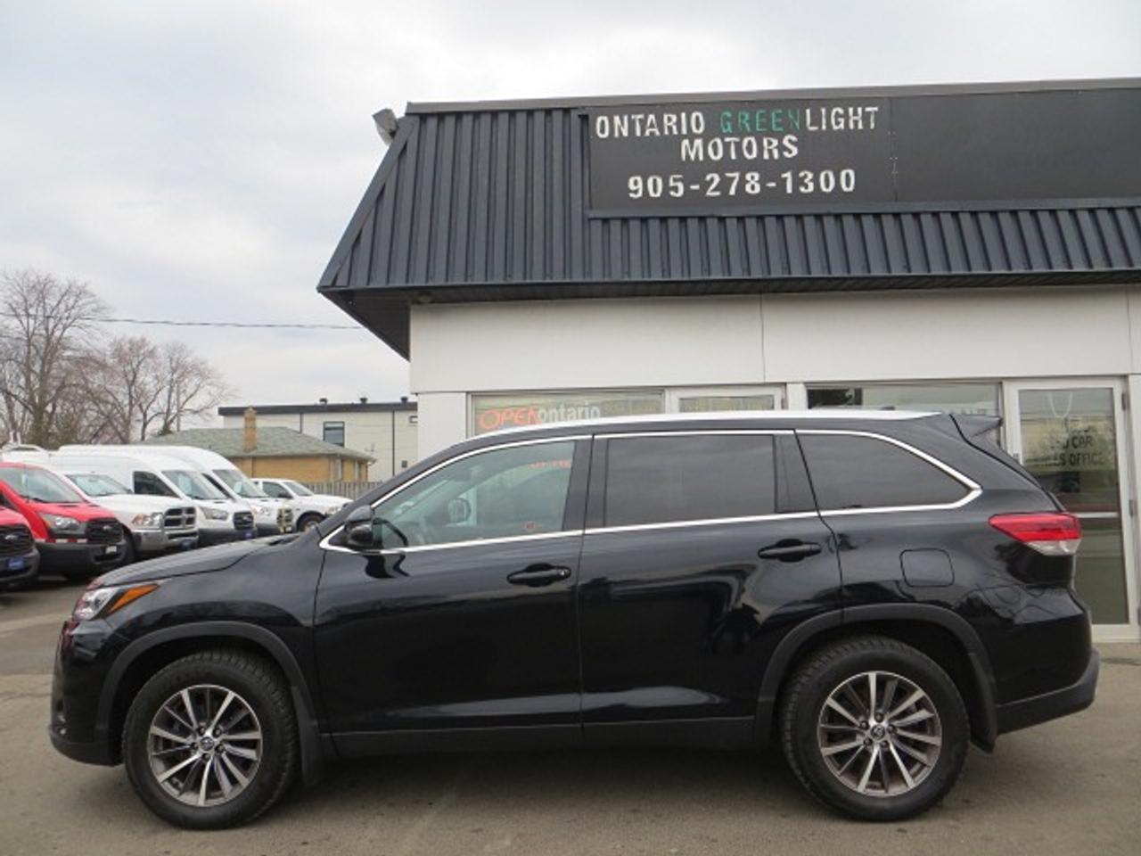 Used 2019 Toyota Highlander CERTIFIED, XLE AWD, LEATHER, SUNROOF, 8 PASSENGERS for sale in Mississauga, ON