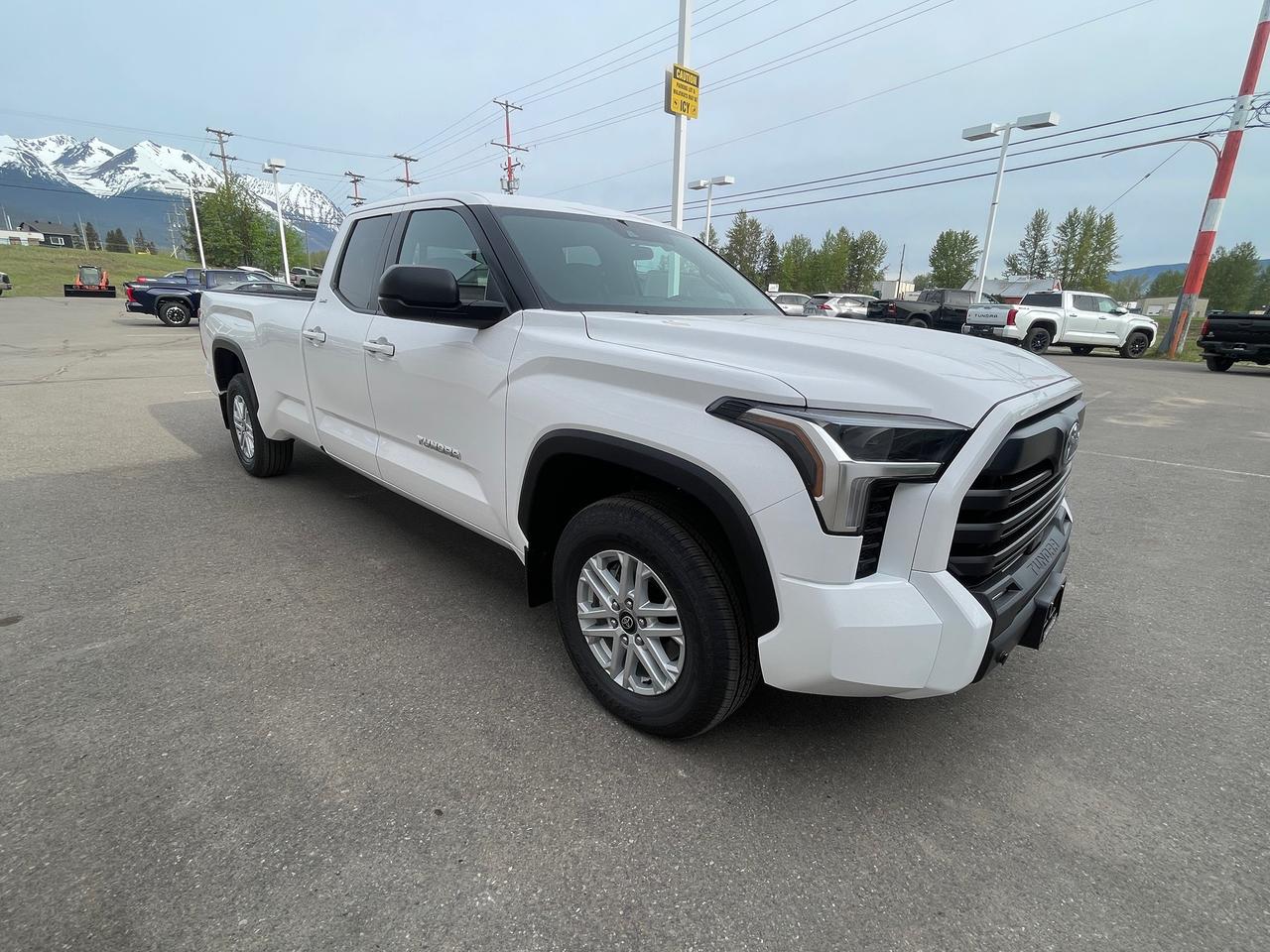 2026 Toyota Tundra SR5 Photo1