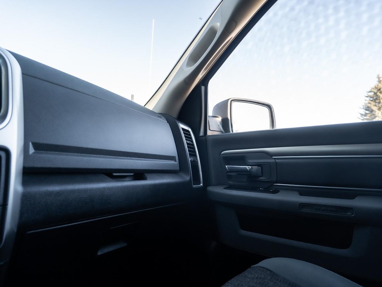 2018 RAM 1500 Big Horn Photo36