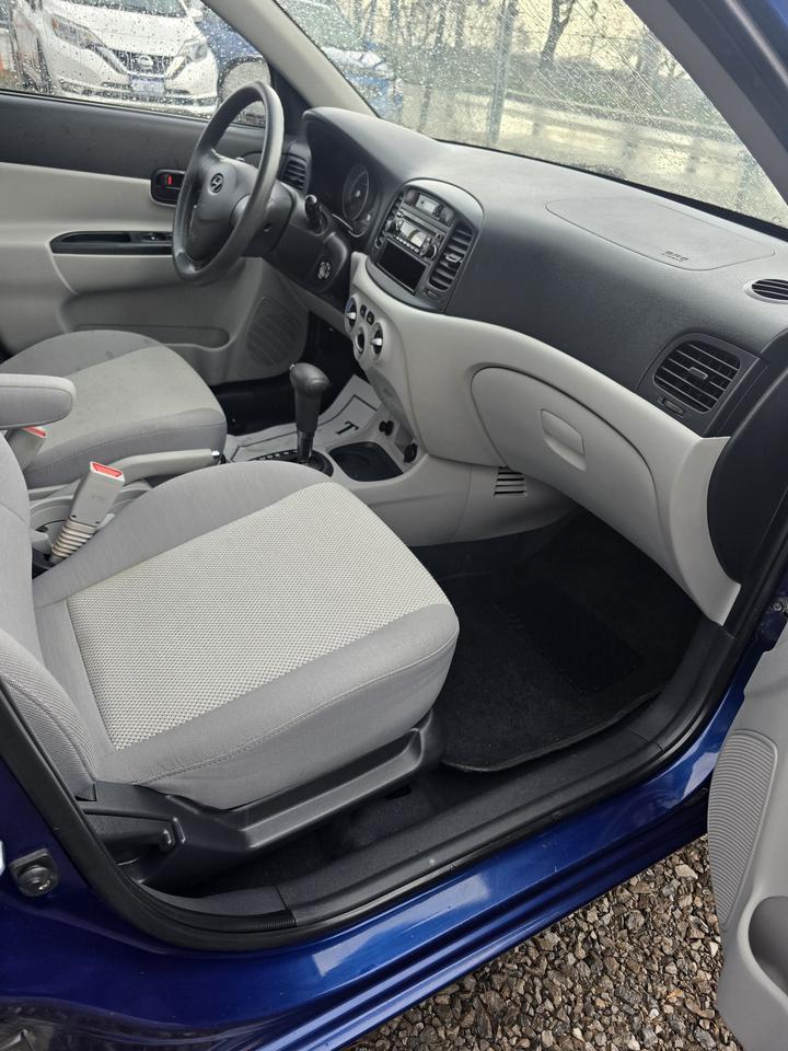 2009 Hyundai Accent GLS Photo