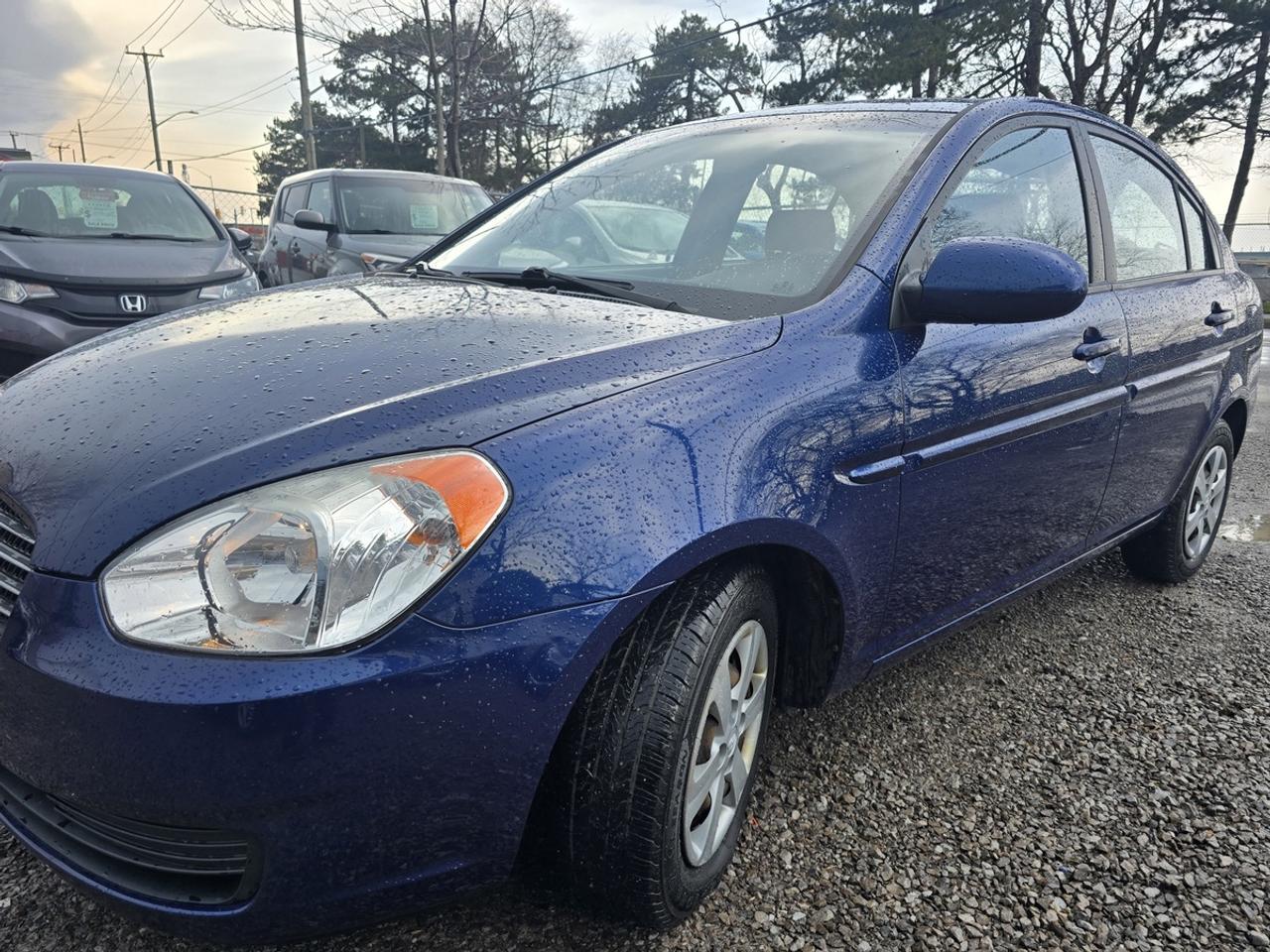 2009 Hyundai Accent GLS Photo2