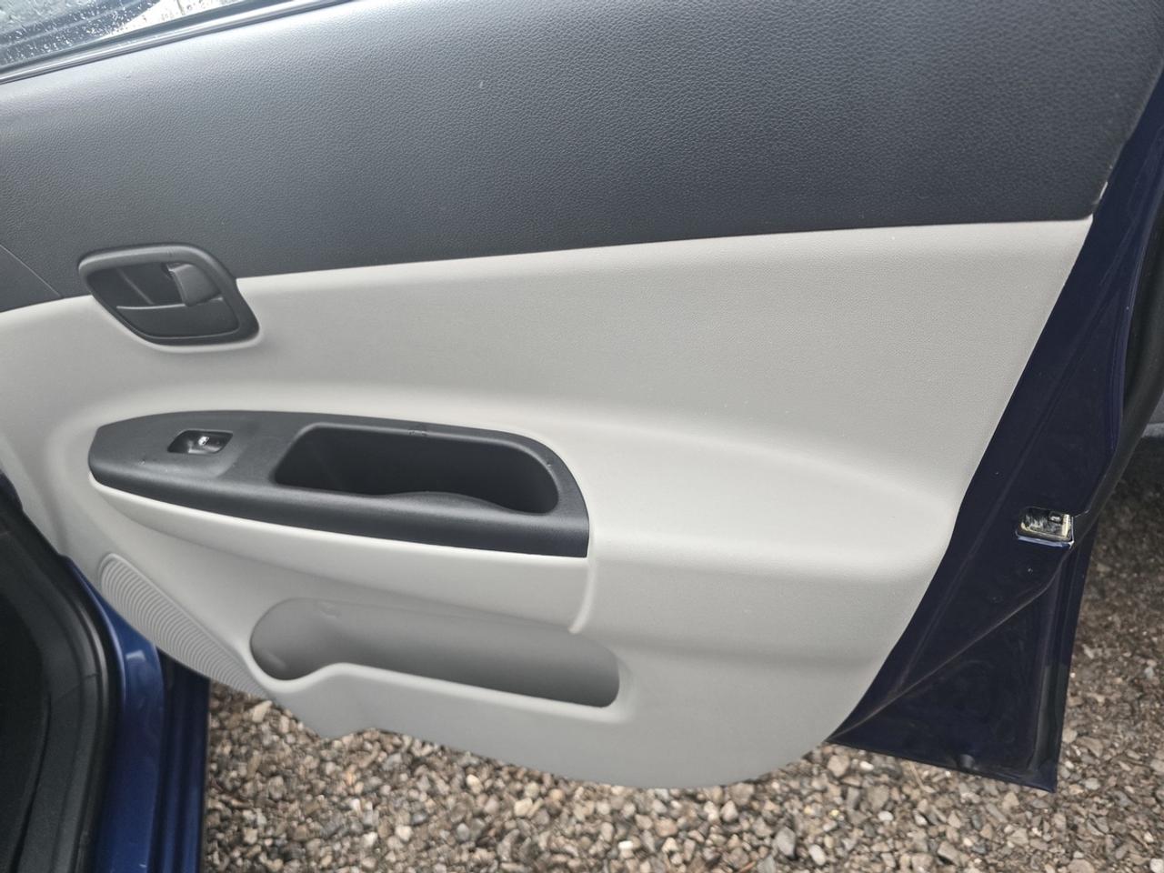 2009 Hyundai Accent GLS Photo