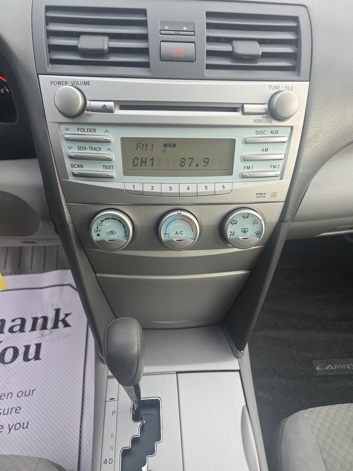 2007 Toyota Camry LE Photo