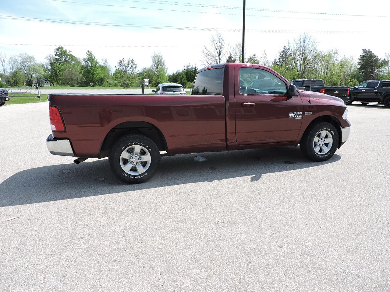 2021 RAM 1500 Classic SLT 5.7 Hemi 4X4 New Brakes Well Oiled 111000KMS Photo4
