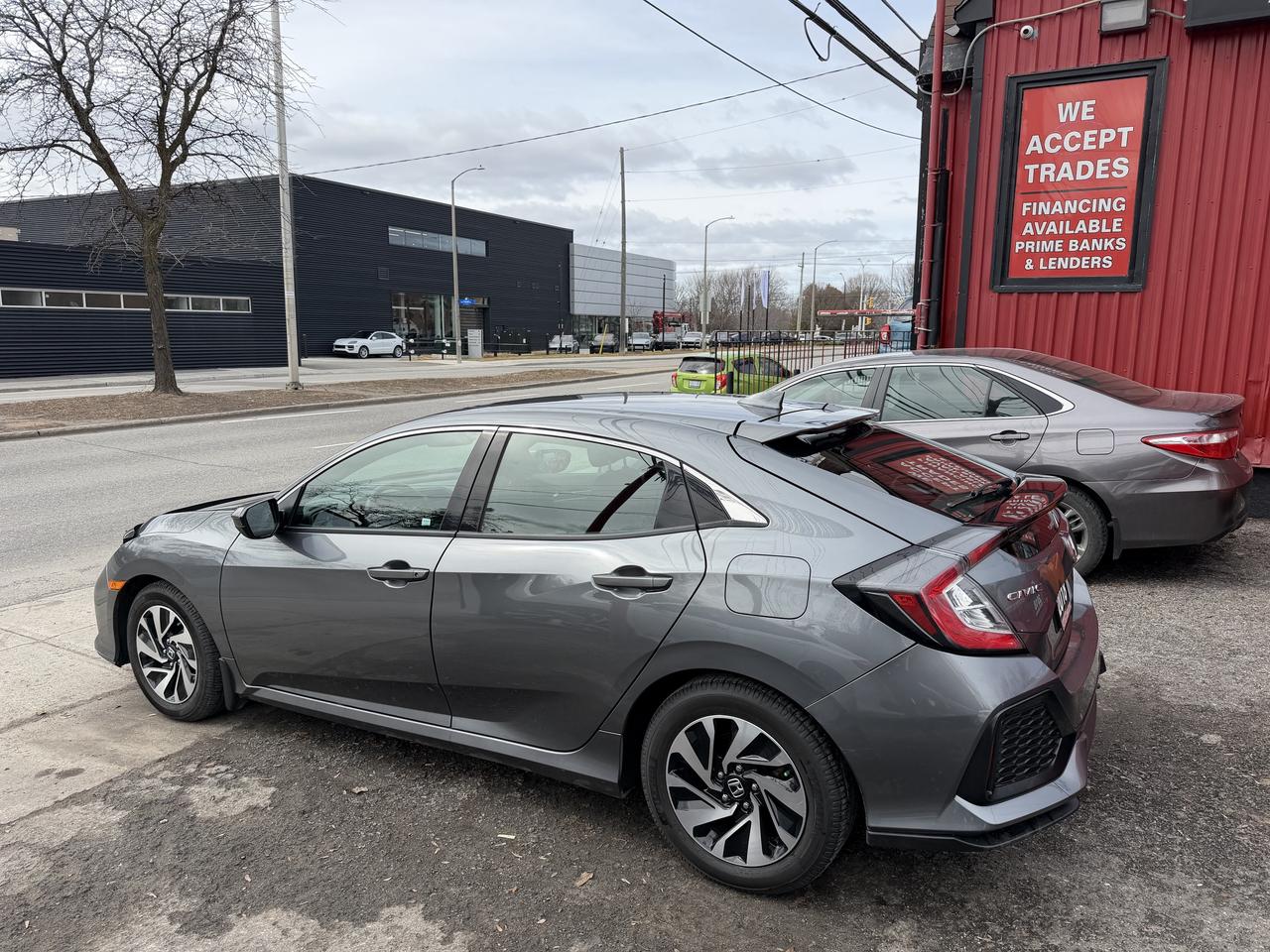 2018 Honda Civic LX HATCHBACK Photo