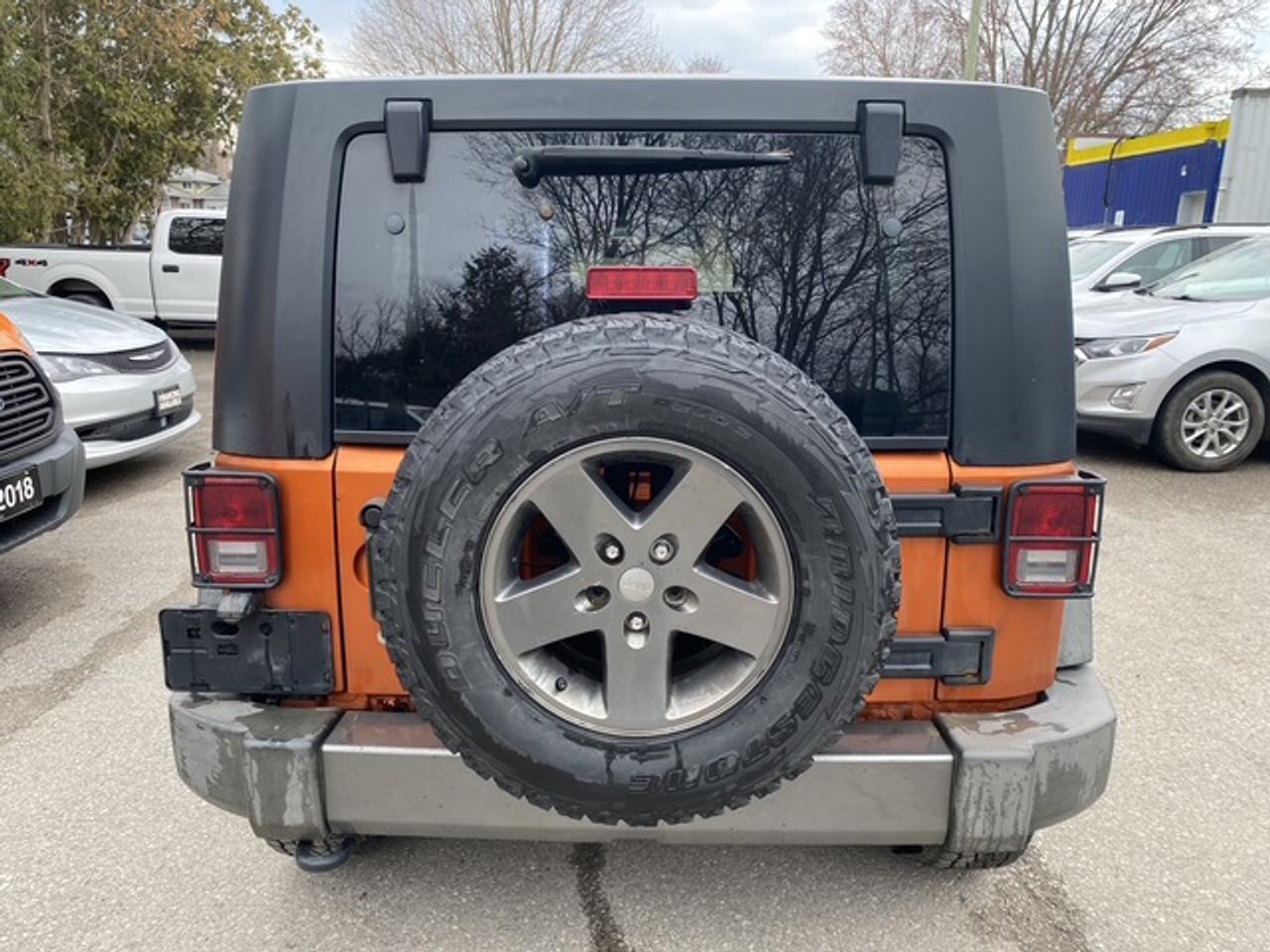 2010 Jeep Wrangler Unlimited Mountain Photo
