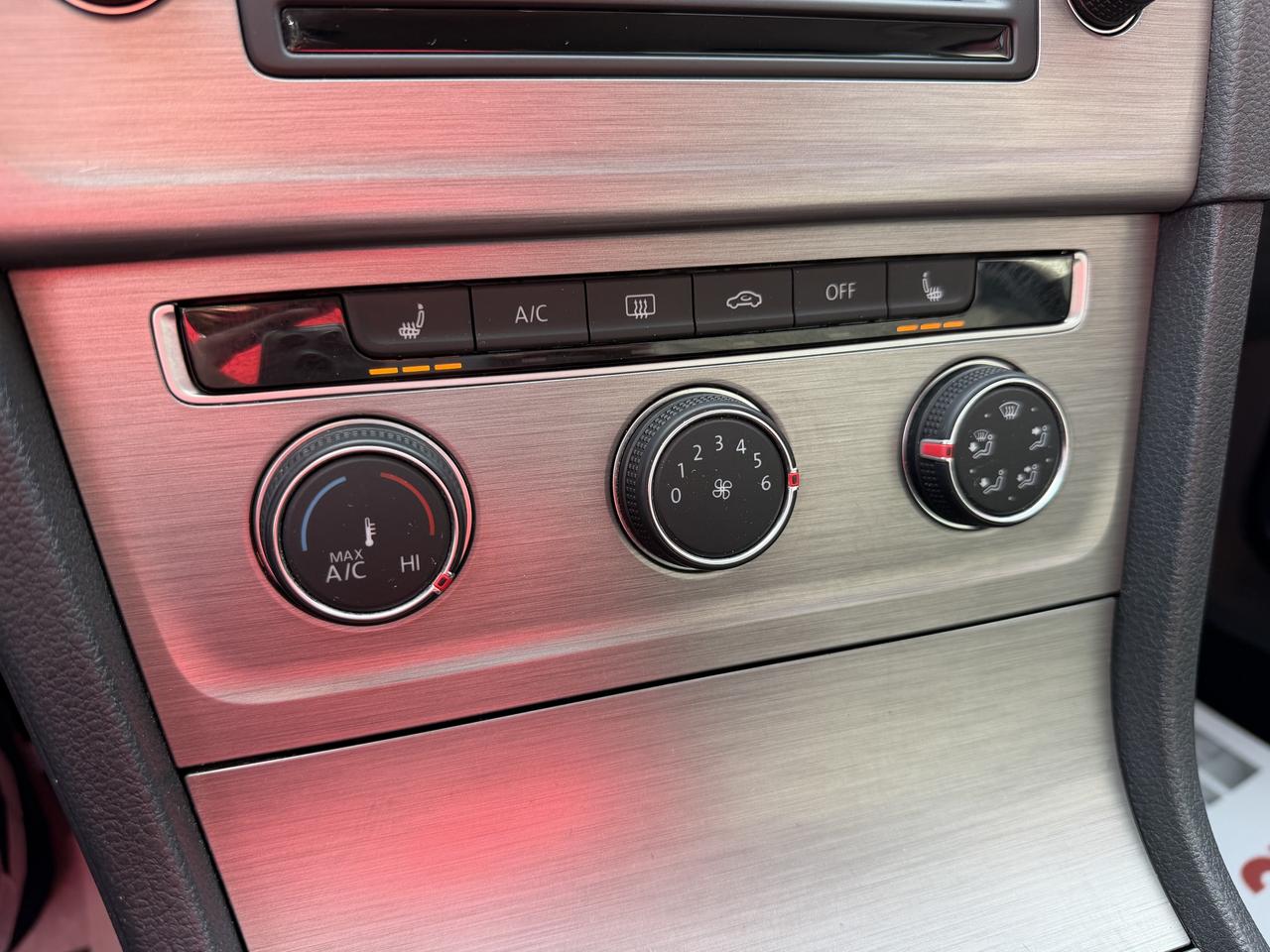 2016 Volkswagen Golf SportWagen S Photo