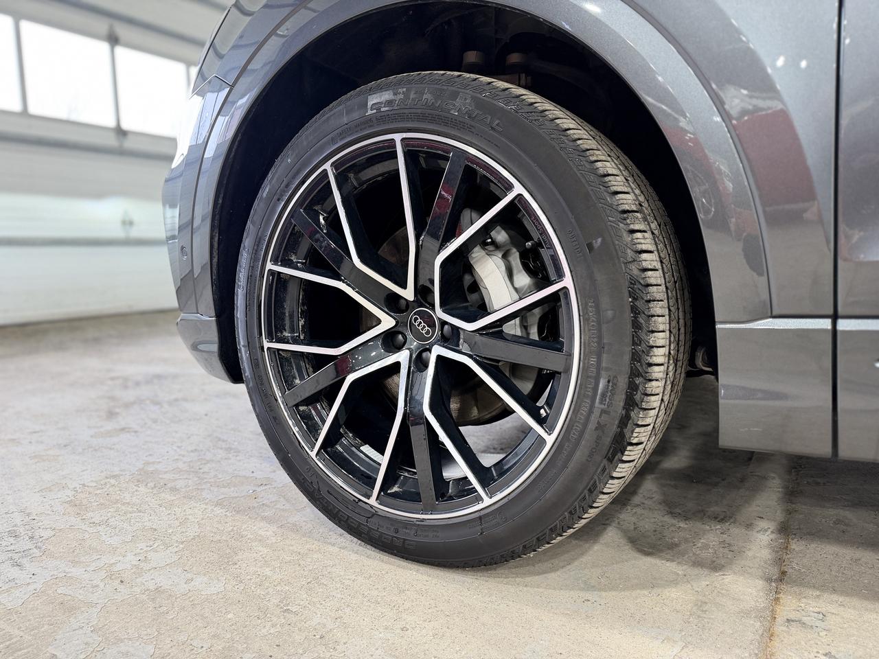 2023 Audi Q8 TECHNIK Photo