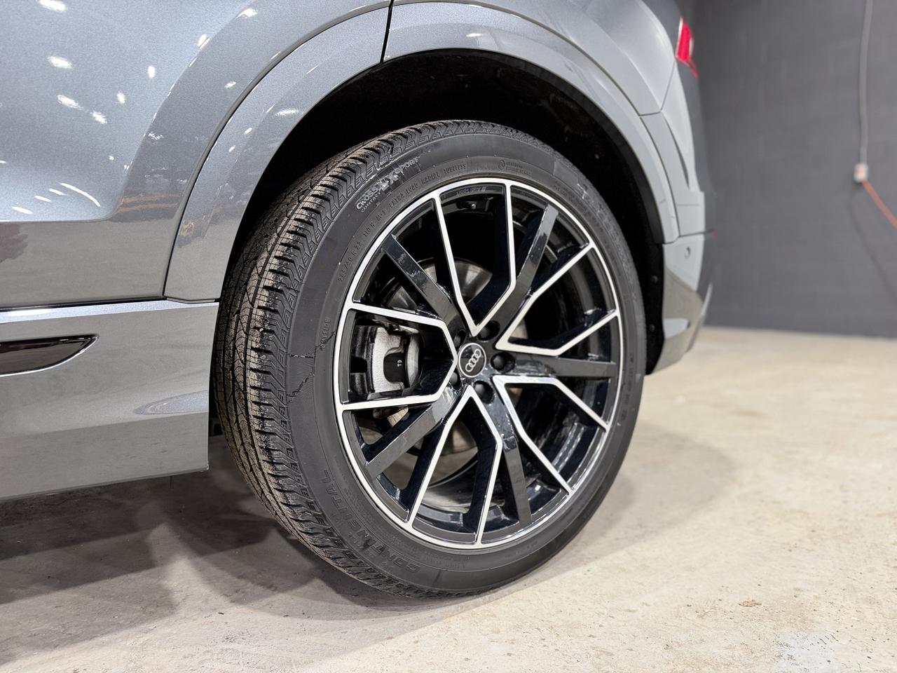 2023 Audi Q8 TECHNIK Photo