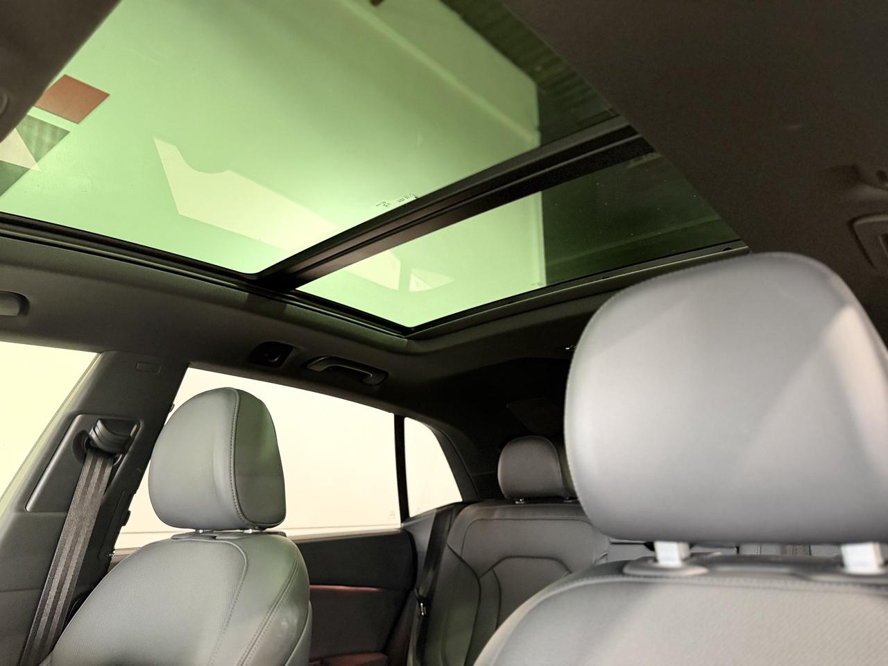 2023 Audi Q8 TECHNIK Photo