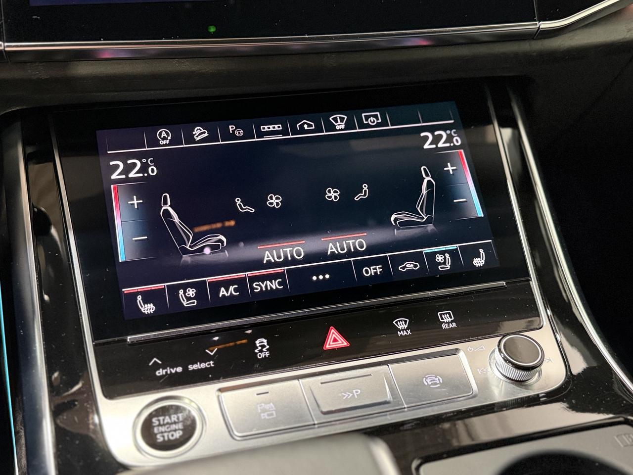 2023 Audi Q8 TECHNIK Photo