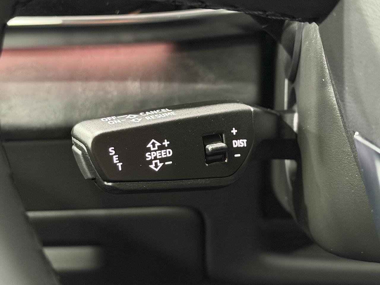 2023 Audi Q8 TECHNIK Photo