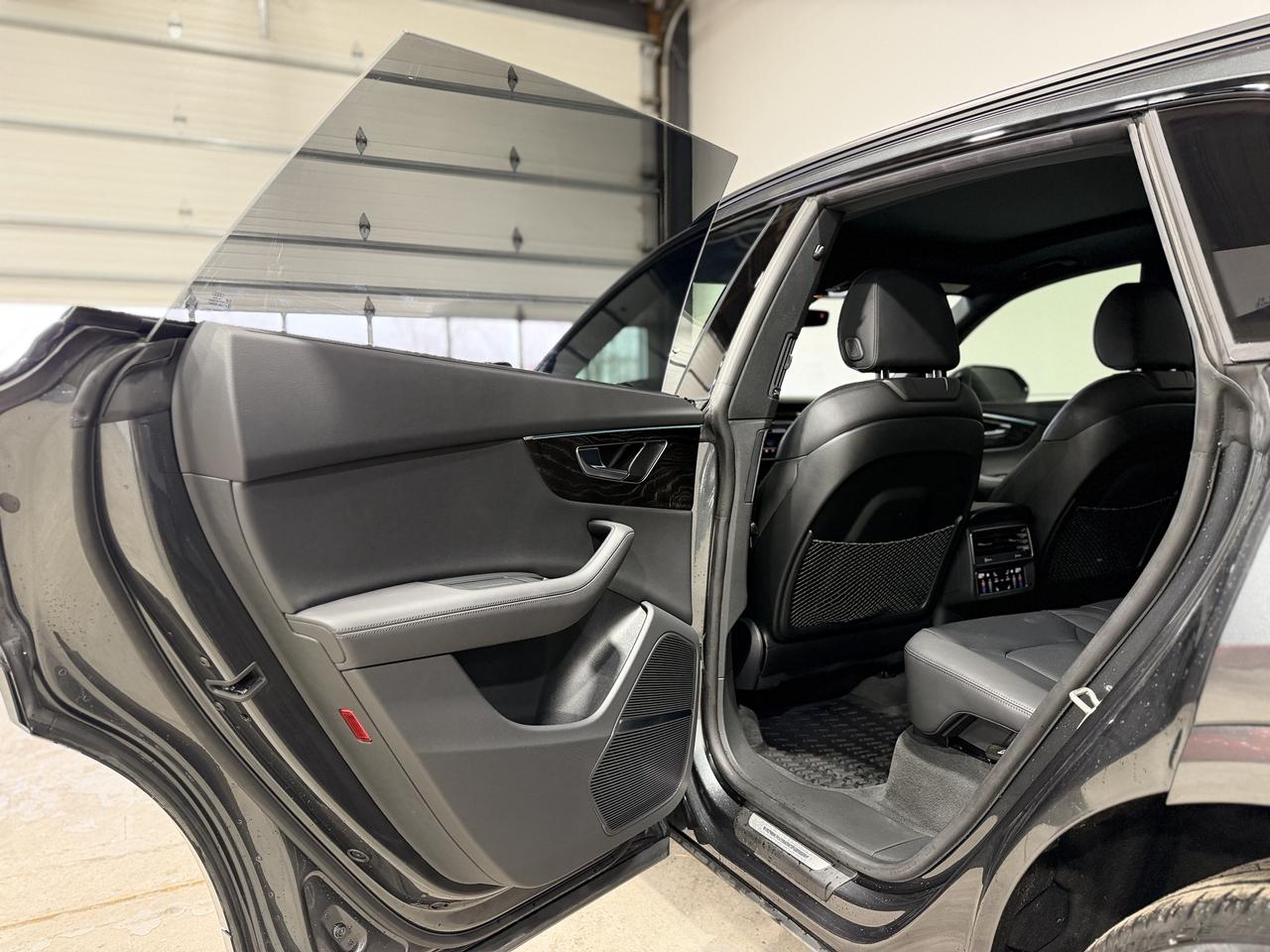 2023 Audi Q8 TECHNIK Photo