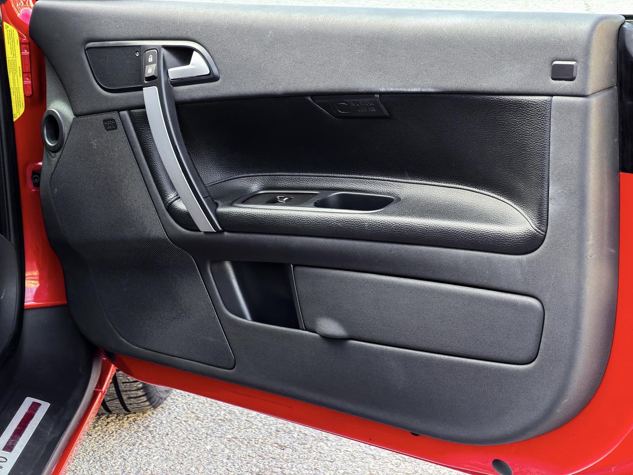 2007 Volvo C70 T5 Convertible Photo