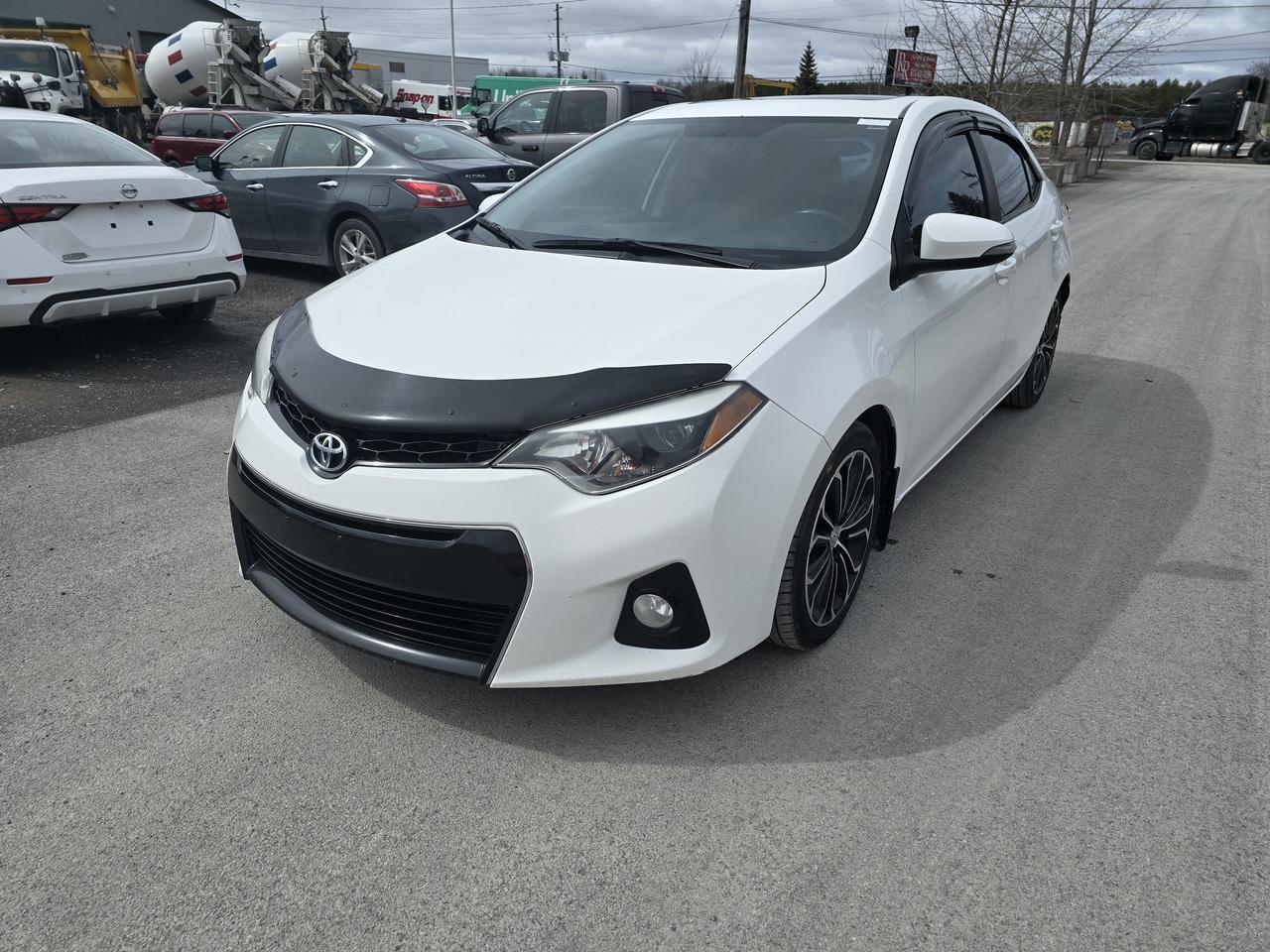 2016 Toyota Corolla S Photo