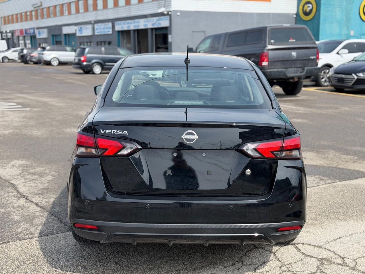 2024 Nissan Versa S Photo3
