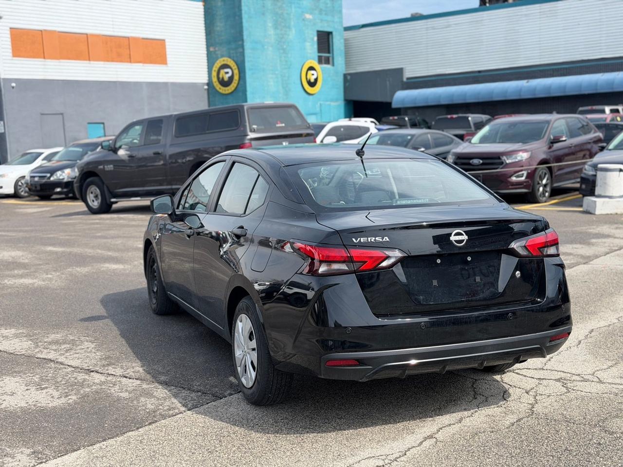 2024 Nissan Versa S Photo