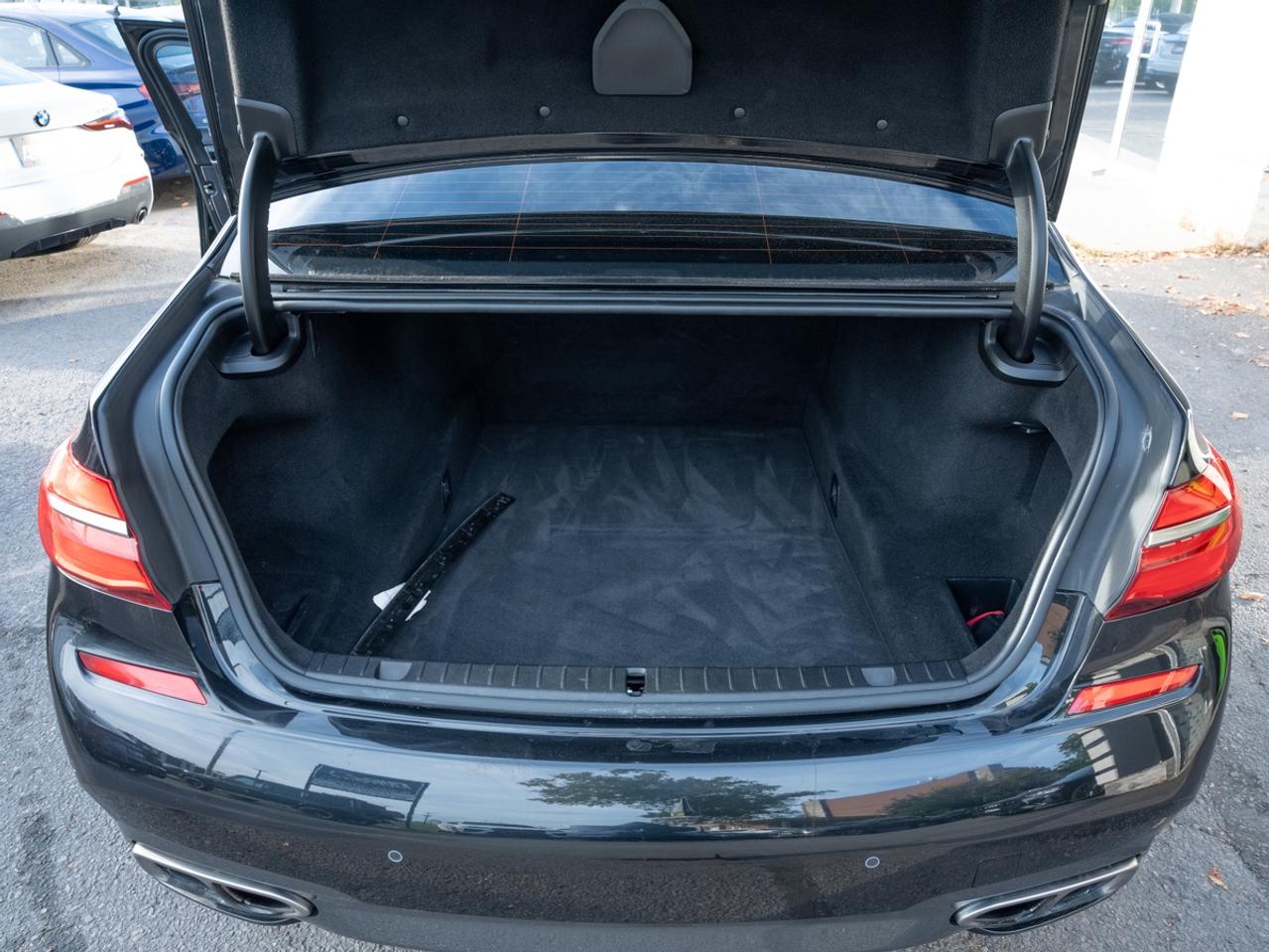 2018 BMW 7-Series M760i xDrive Photo