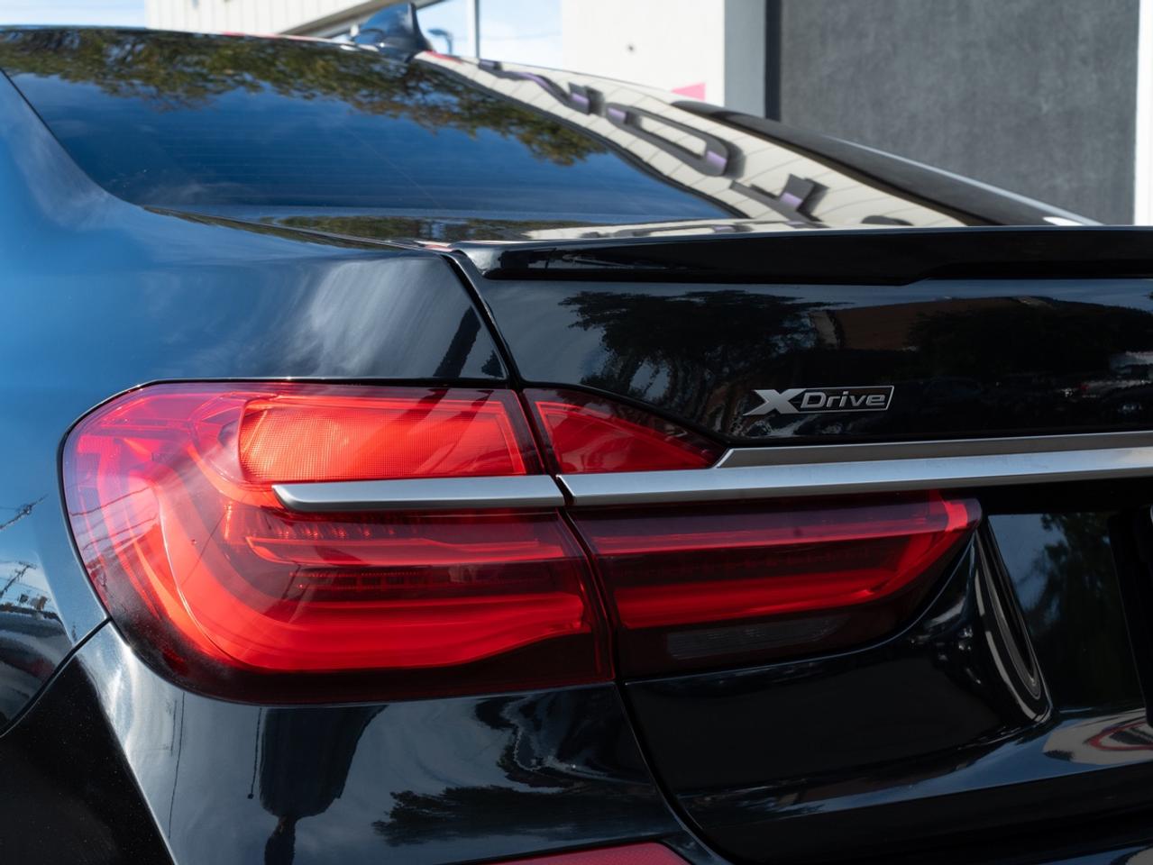 2018 BMW 7-Series M760i xDrive Photo