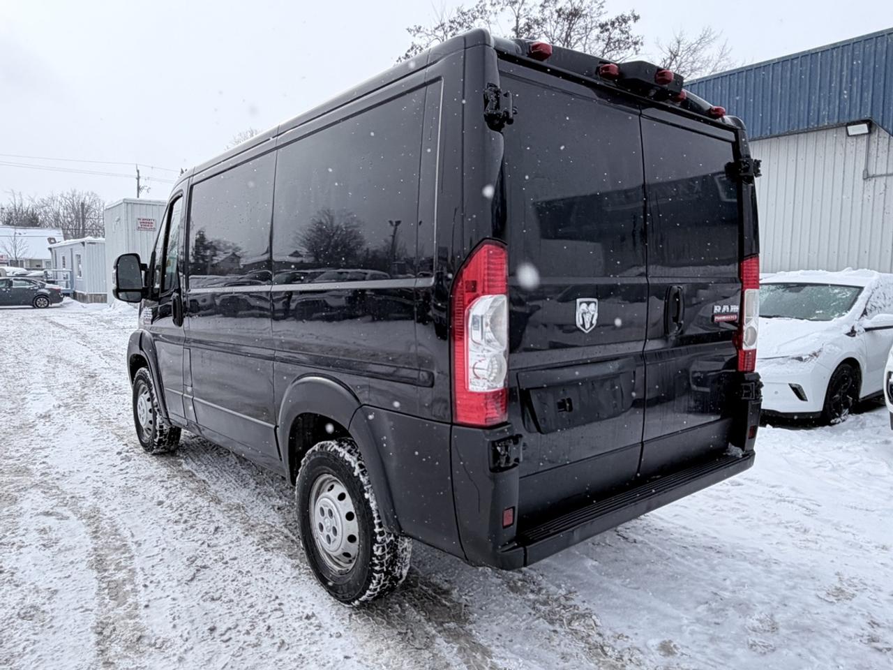 2019 RAM ProMaster Cargo Van 1500 Van W/118 Photo3