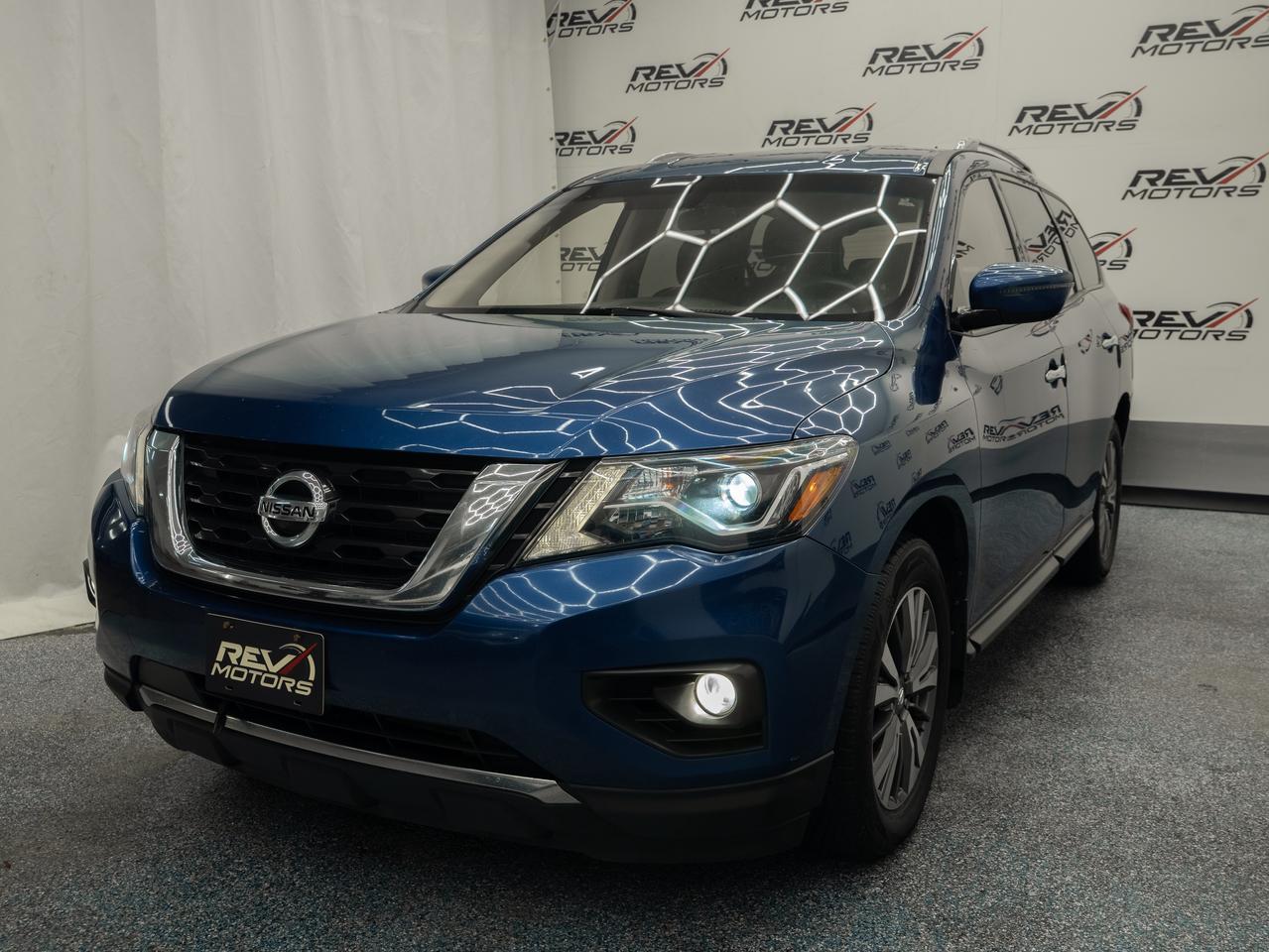 2018 Nissan Pathfinder SV | Certified | 7 Passenger Photo2