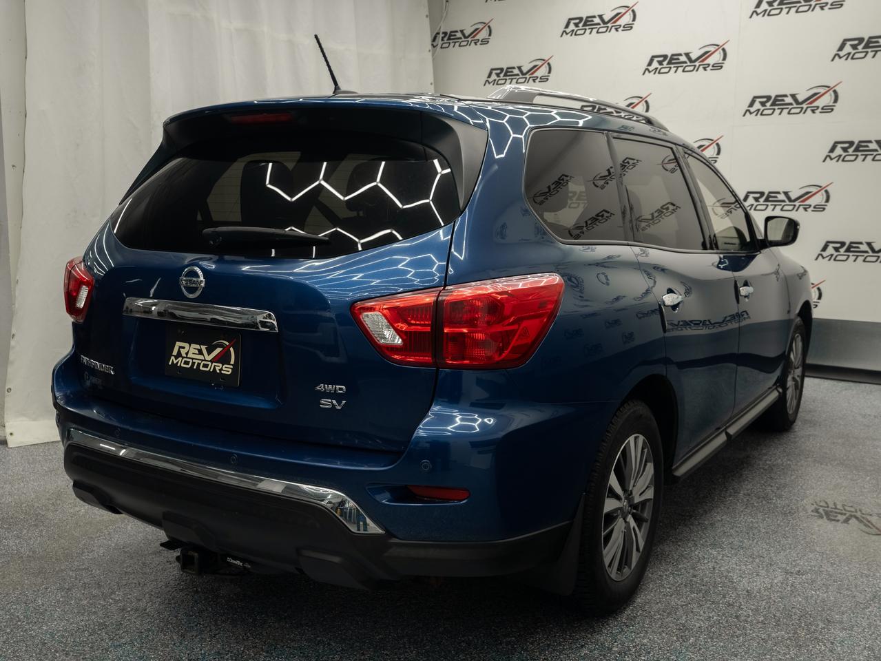 2018 Nissan Pathfinder SV | Certified | 7 Passenger Photo3