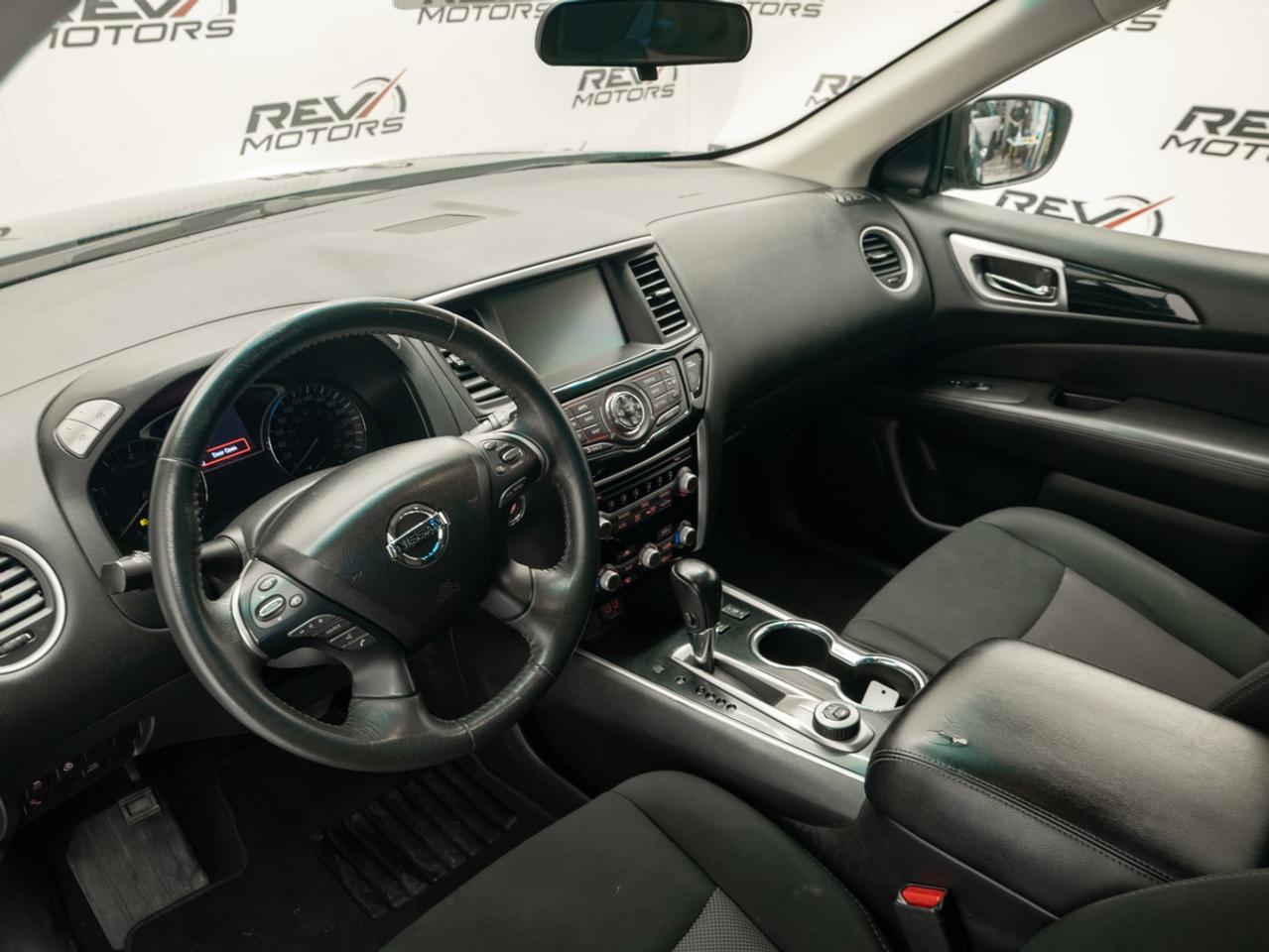 2018 Nissan Pathfinder SV | Certified | 7 Passenger Photo