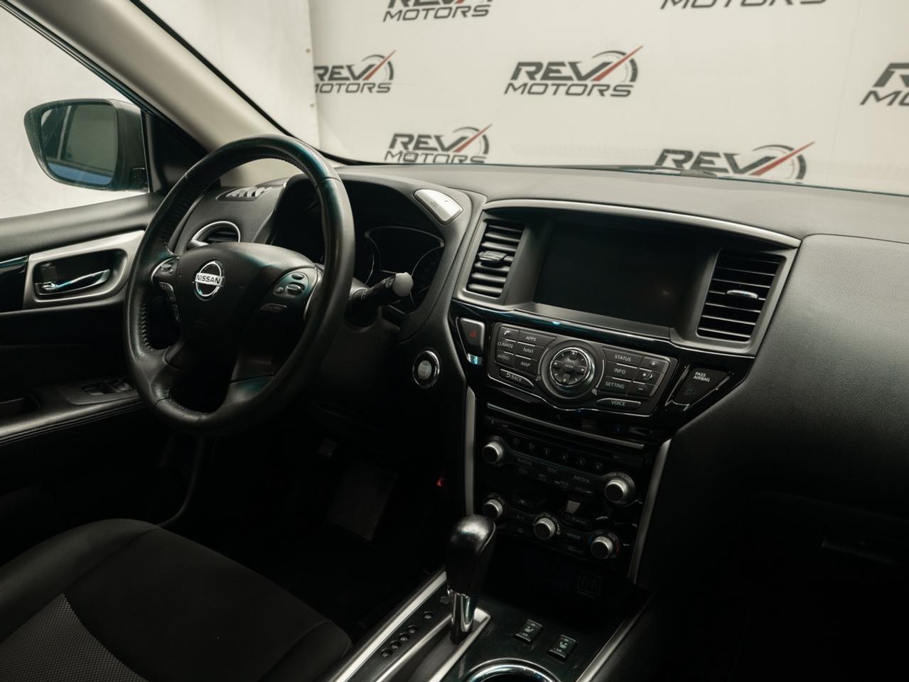 2018 Nissan Pathfinder SV | Certified | 7 Passenger Photo