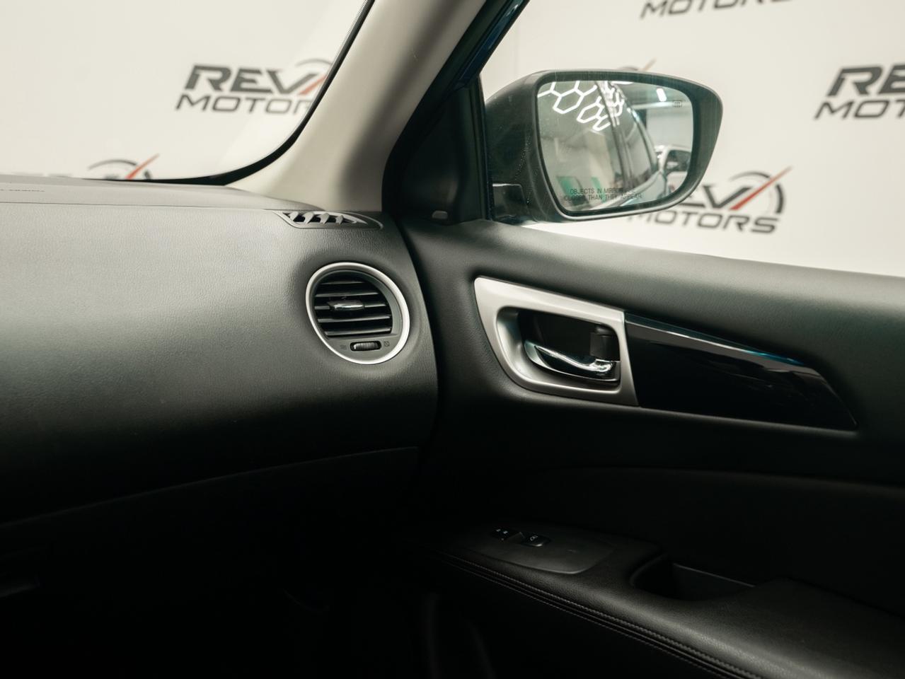 2018 Nissan Pathfinder SV | Certified | 7 Passenger Photo