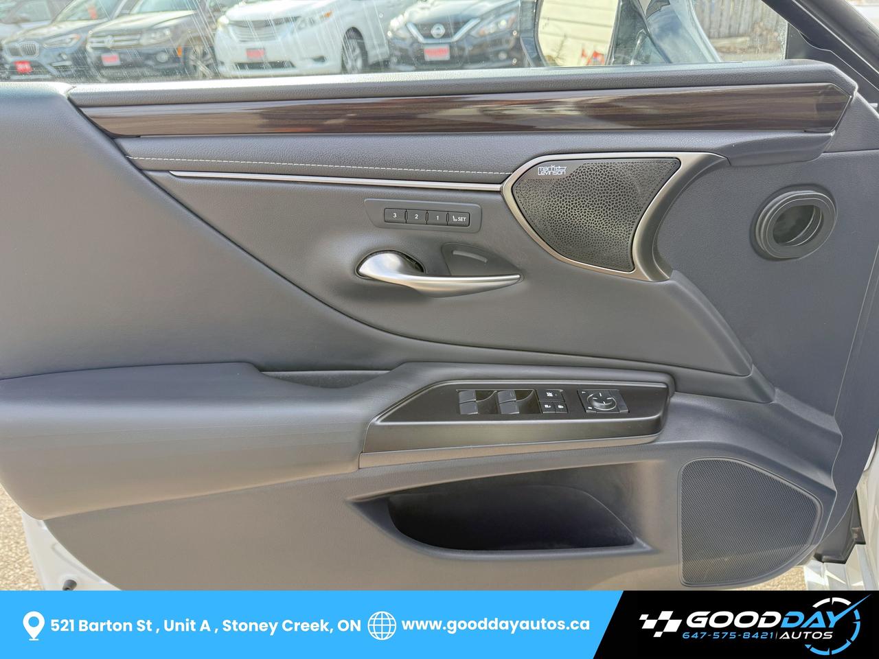 2019 Lexus ES 300h ULTRA LUXURY PKG | ONE OWNER | DEALER SERVICE Photo
