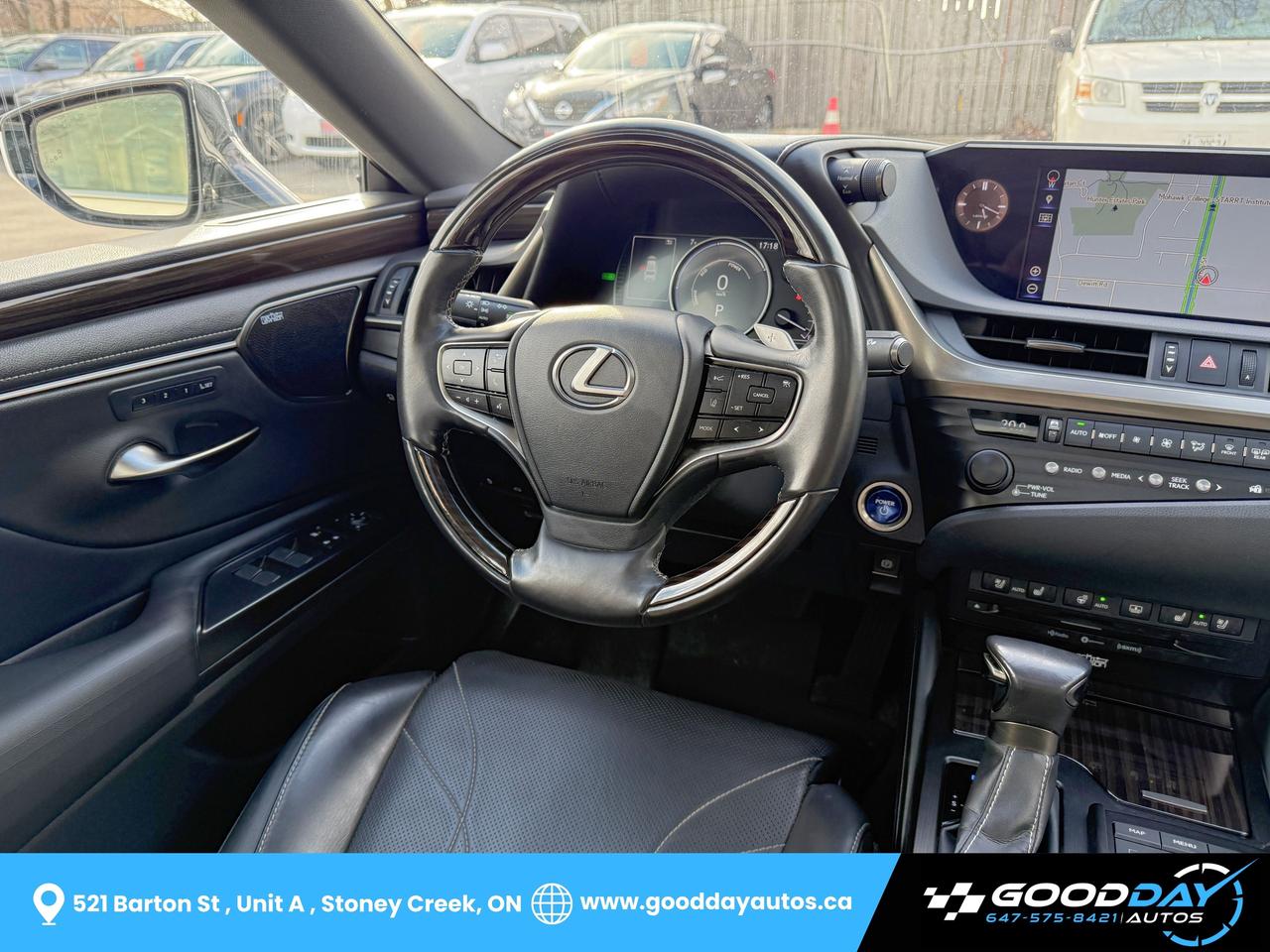 2019 Lexus ES 300h ULTRA LUXURY PKG | ONE OWNER | DEALER SERVICE Photo