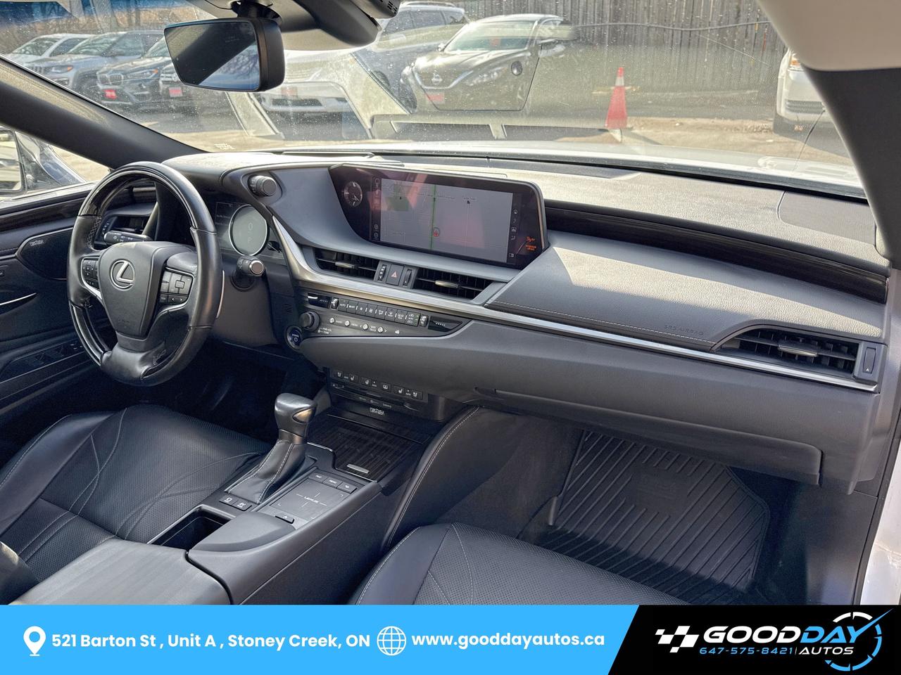 2019 Lexus ES 300h ULTRA LUXURY PKG | ONE OWNER | DEALER SERVICE Photo