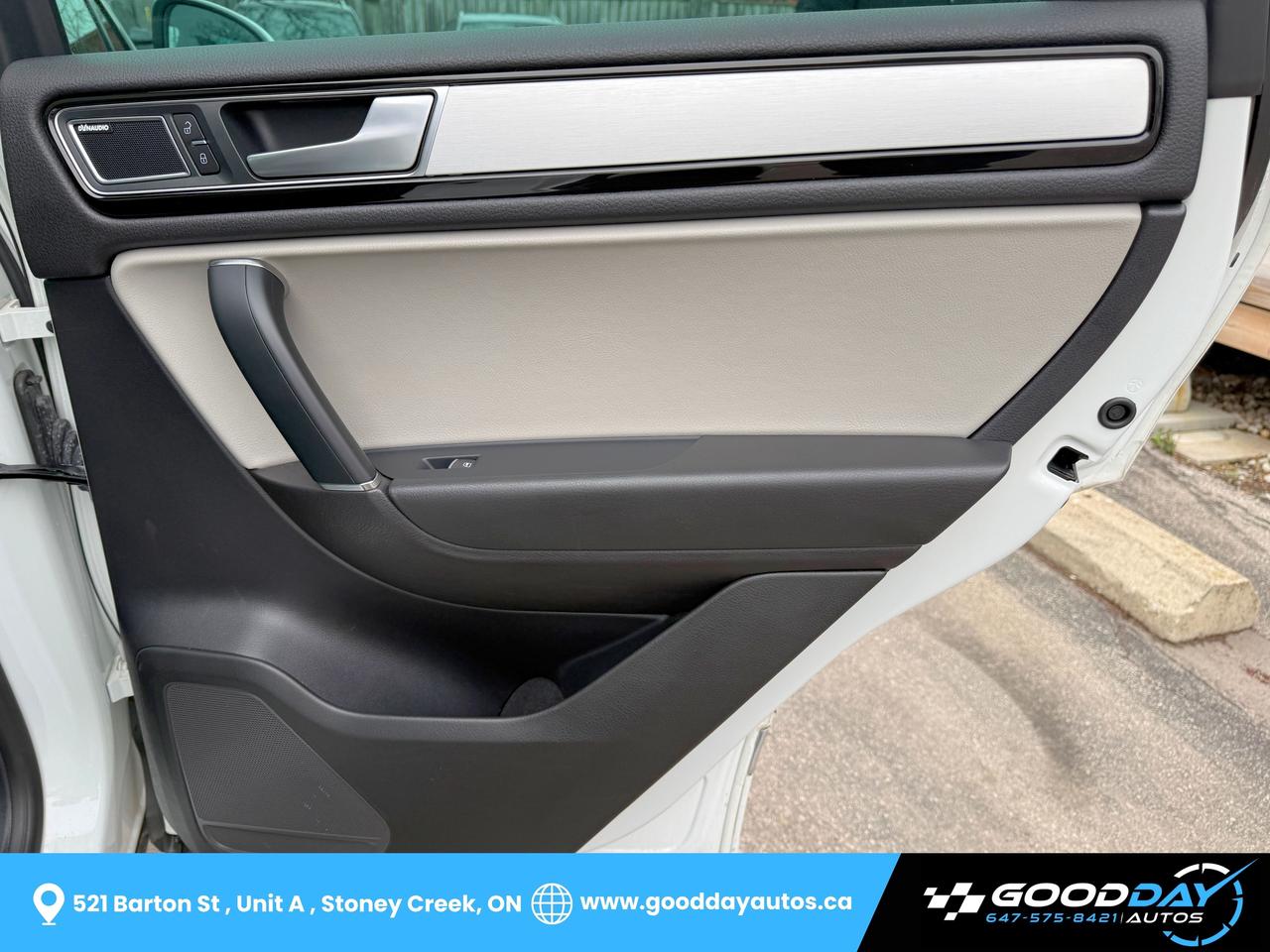 2017 Volkswagen Touareg Wolfsburg Edition | LOW KMS ONE OWNER CLEAN CARFAX Photo