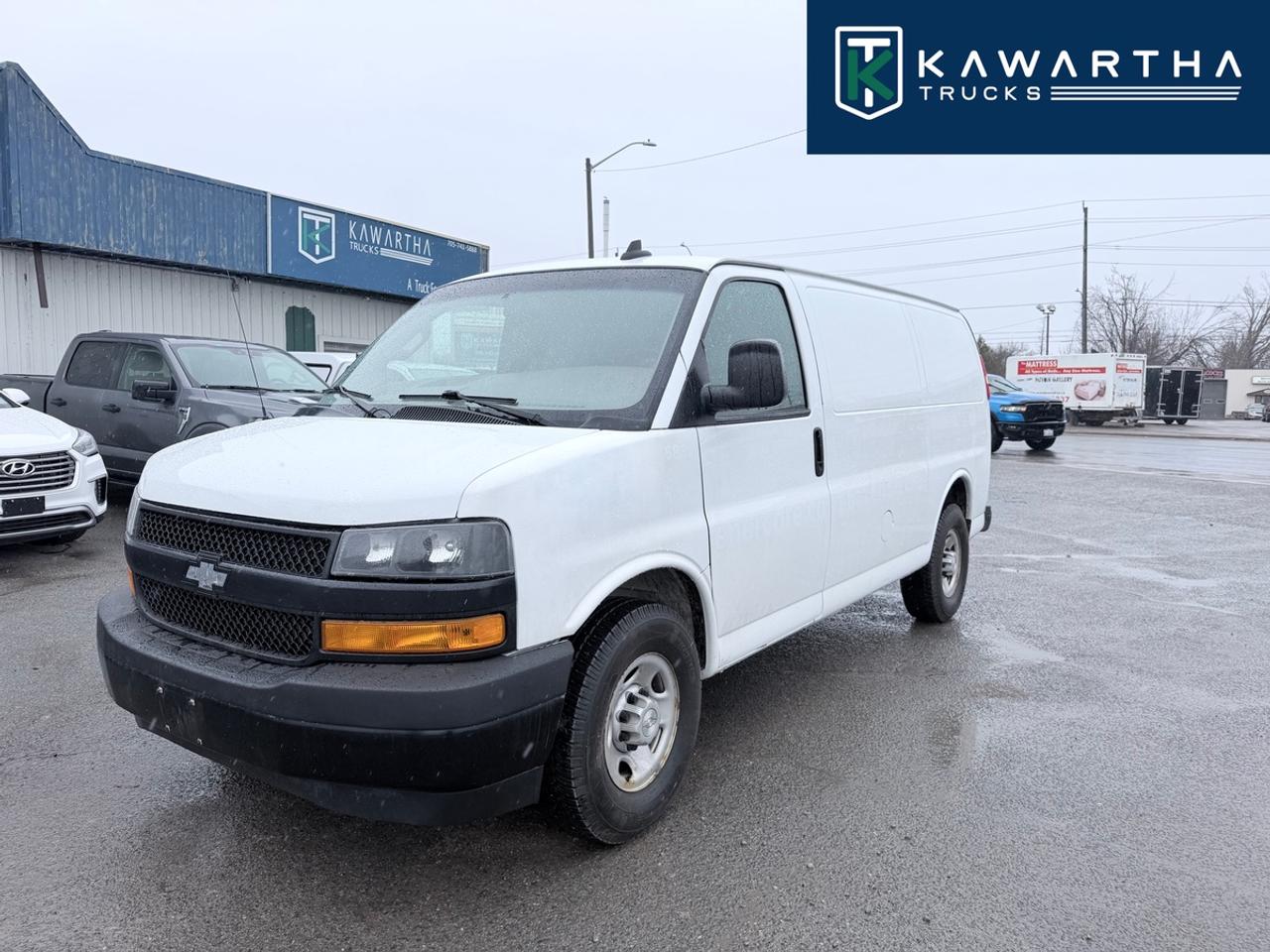2018 Chevrolet Express 2500 Photo0