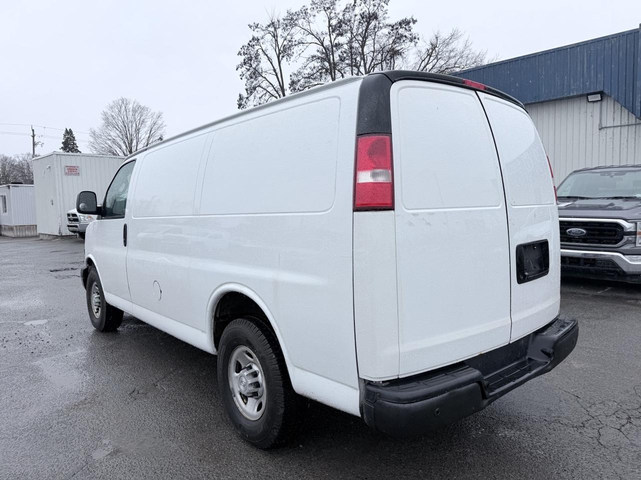2018 Chevrolet Express 2500 Photo