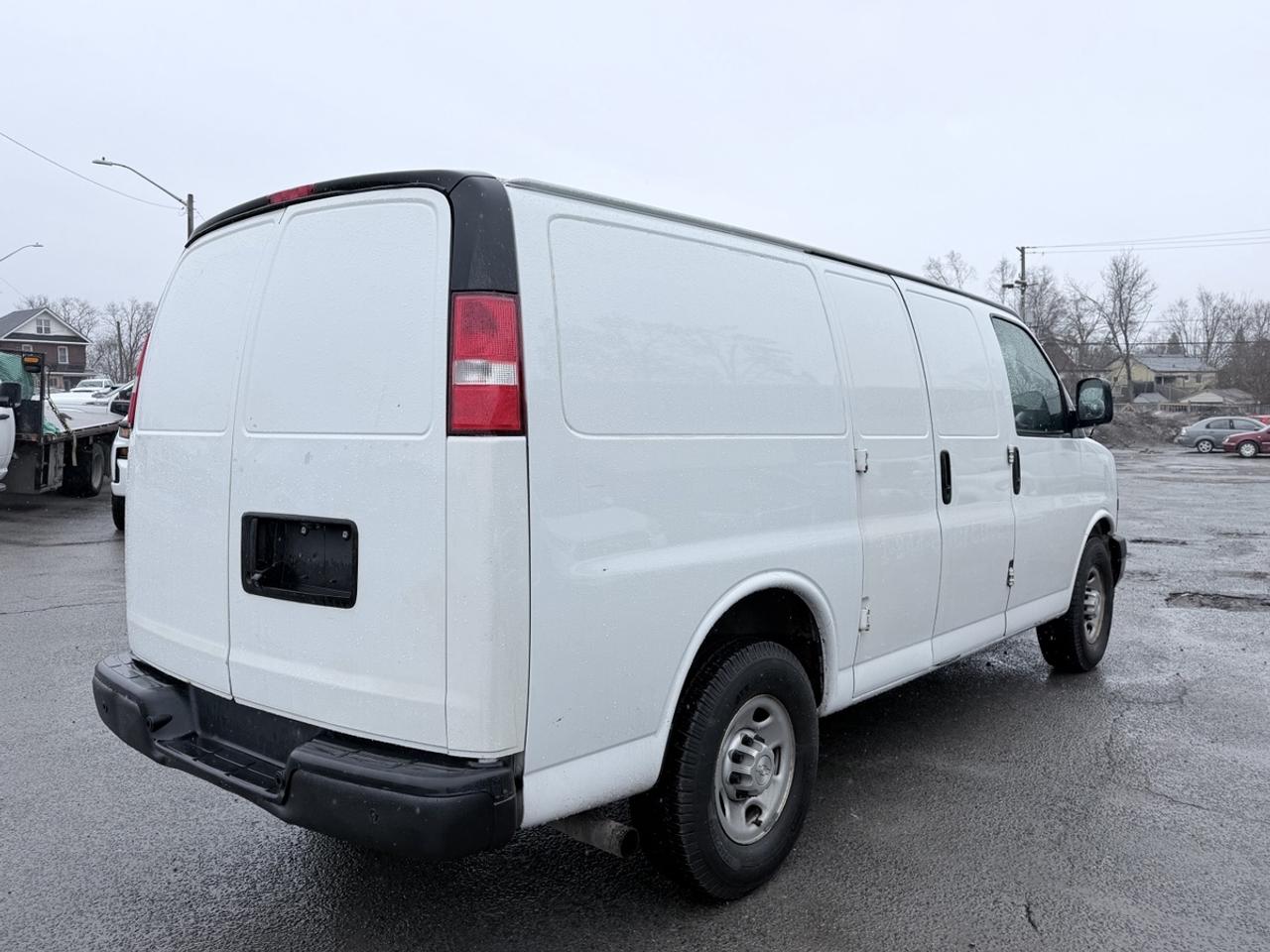 2018 Chevrolet Express 2500 Photo