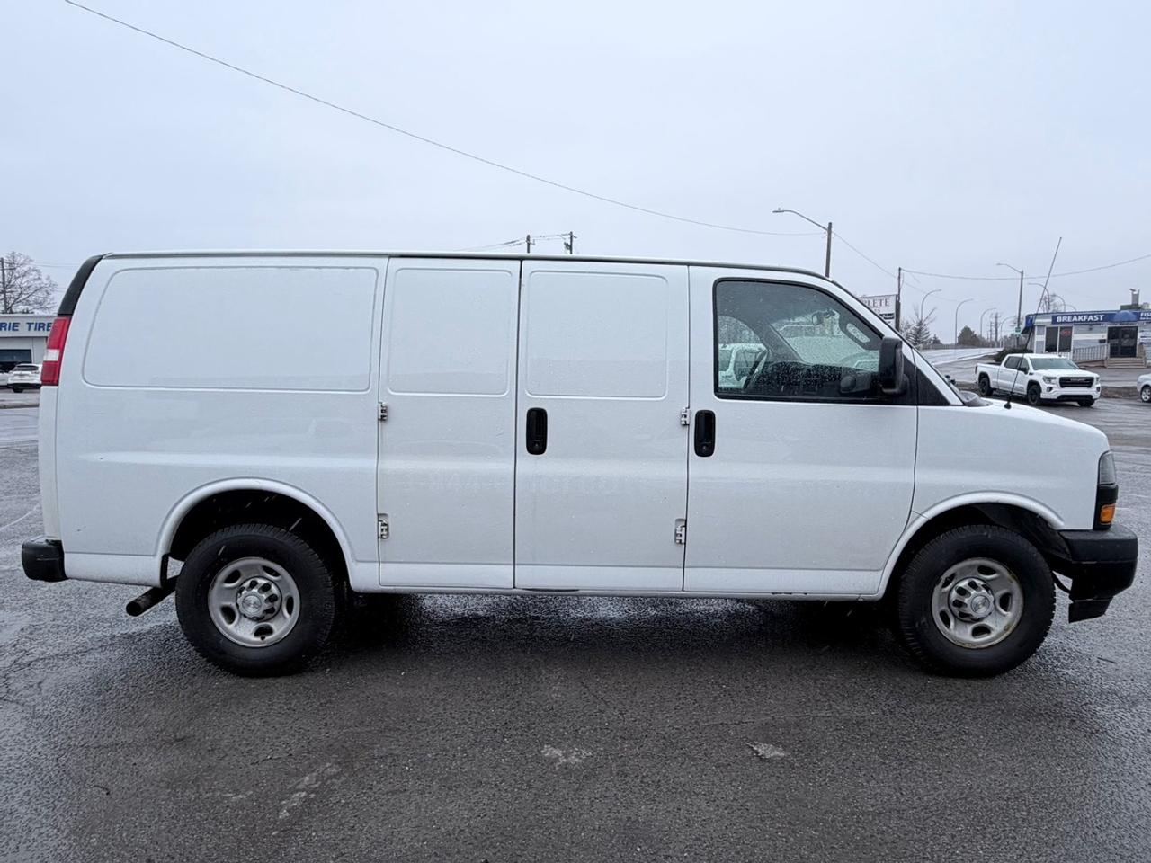 2018 Chevrolet Express 2500 Photo
