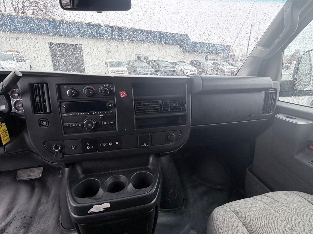 2018 Chevrolet Express 2500 Photo