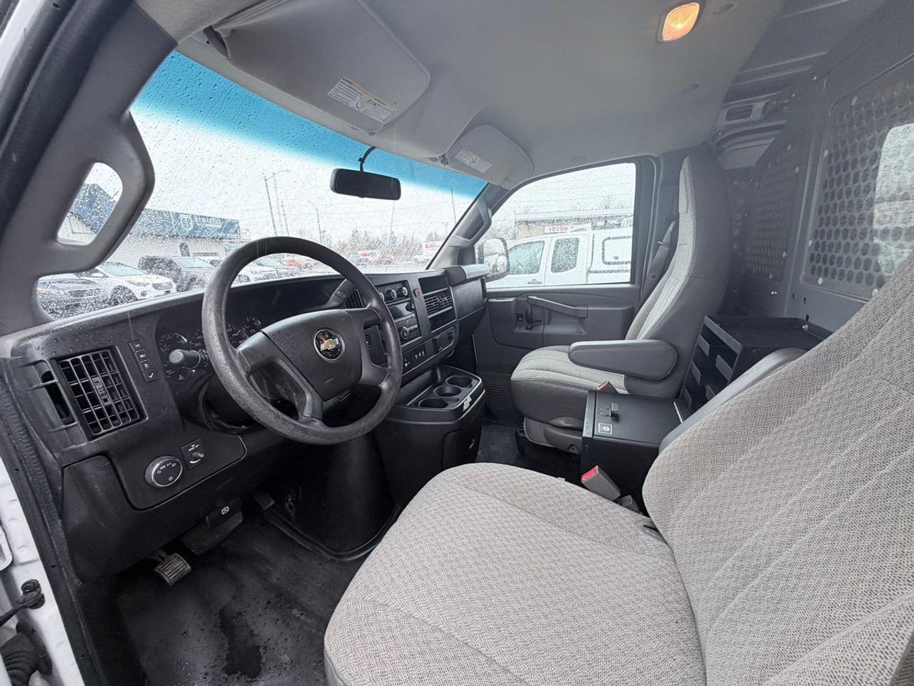 2018 Chevrolet Express 2500 Photo