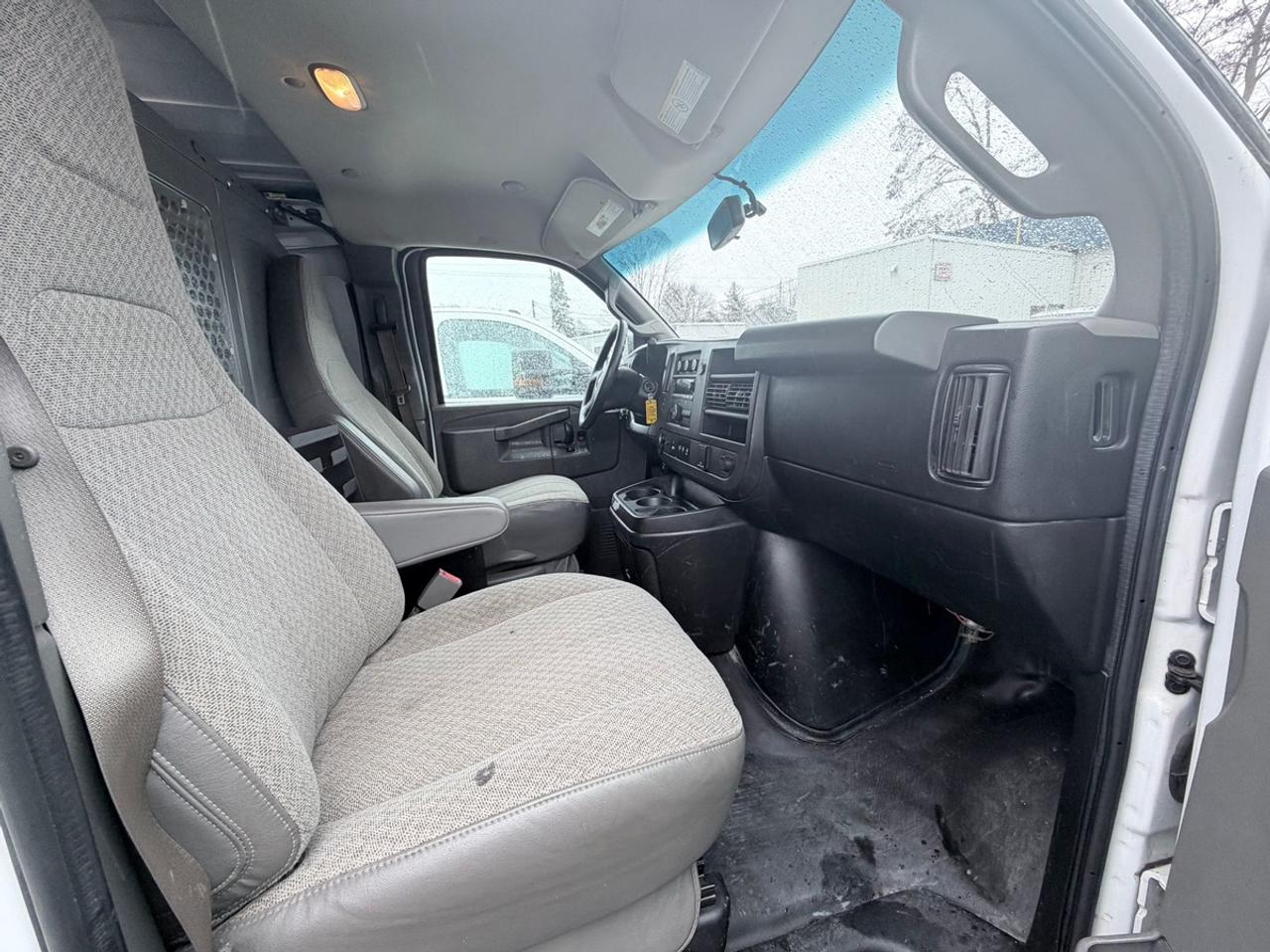 2018 Chevrolet Express 2500 Photo
