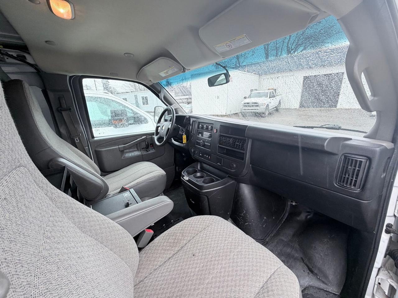 2018 Chevrolet Express 2500 Photo