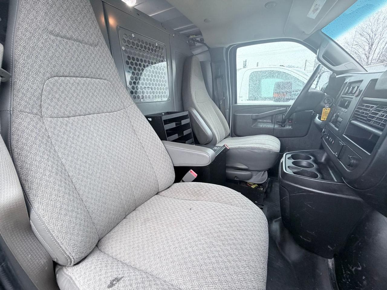 2018 Chevrolet Express 2500 Photo
