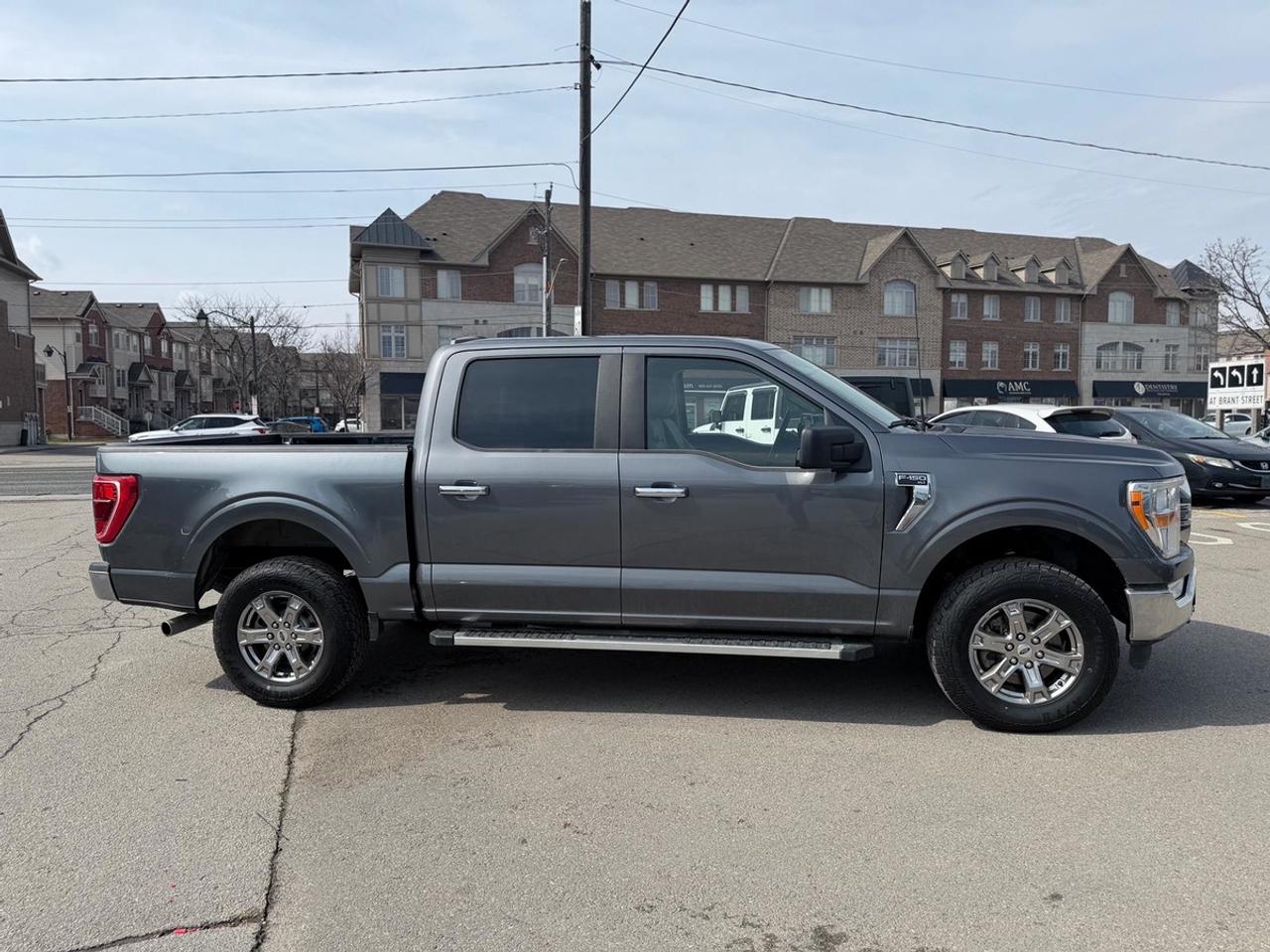 2022 Ford F-150 XLT Photo
