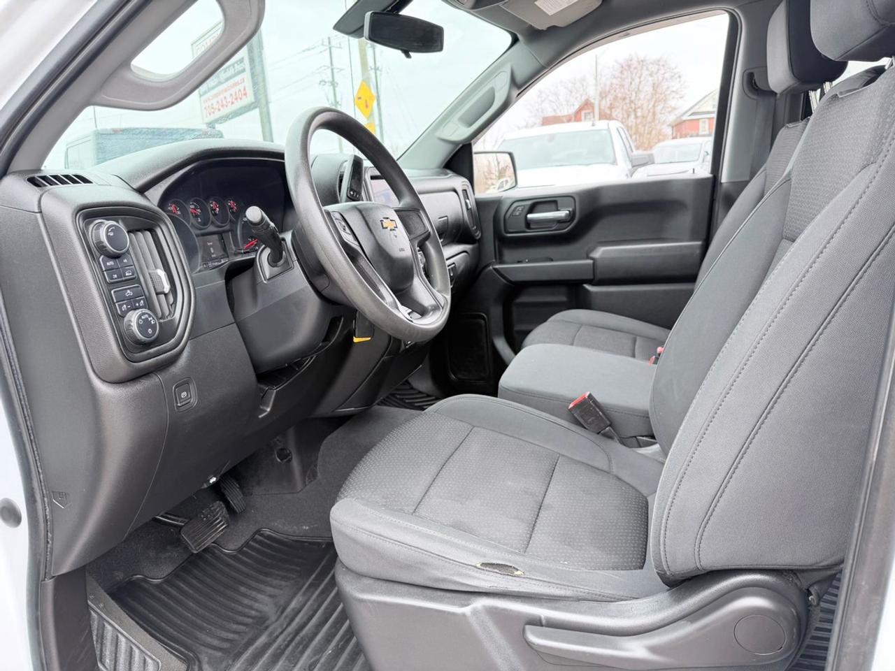 2021 Chevrolet Silverado 1500 CUSTOM CREW CAB SHORT BED Photo