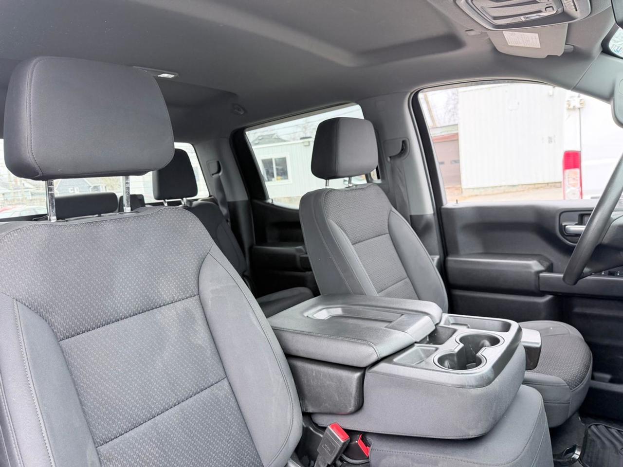 2021 Chevrolet Silverado 1500 CUSTOM CREW CAB SHORT BED Photo