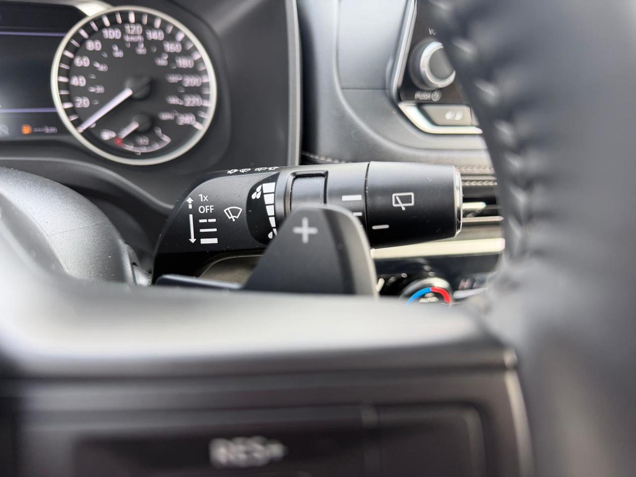 2025 Nissan Rogue SV Photo