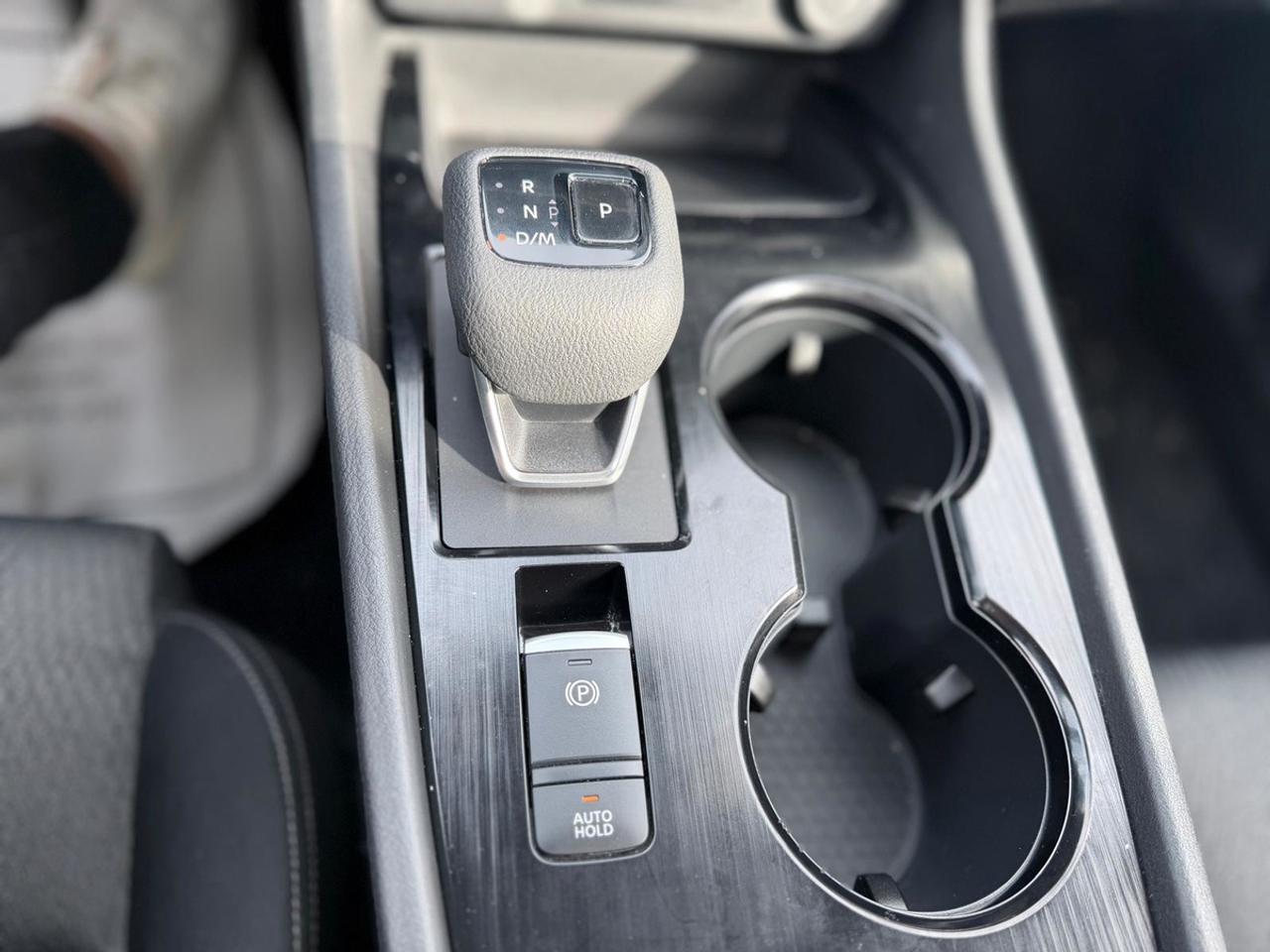 2025 Nissan Rogue SV Photo